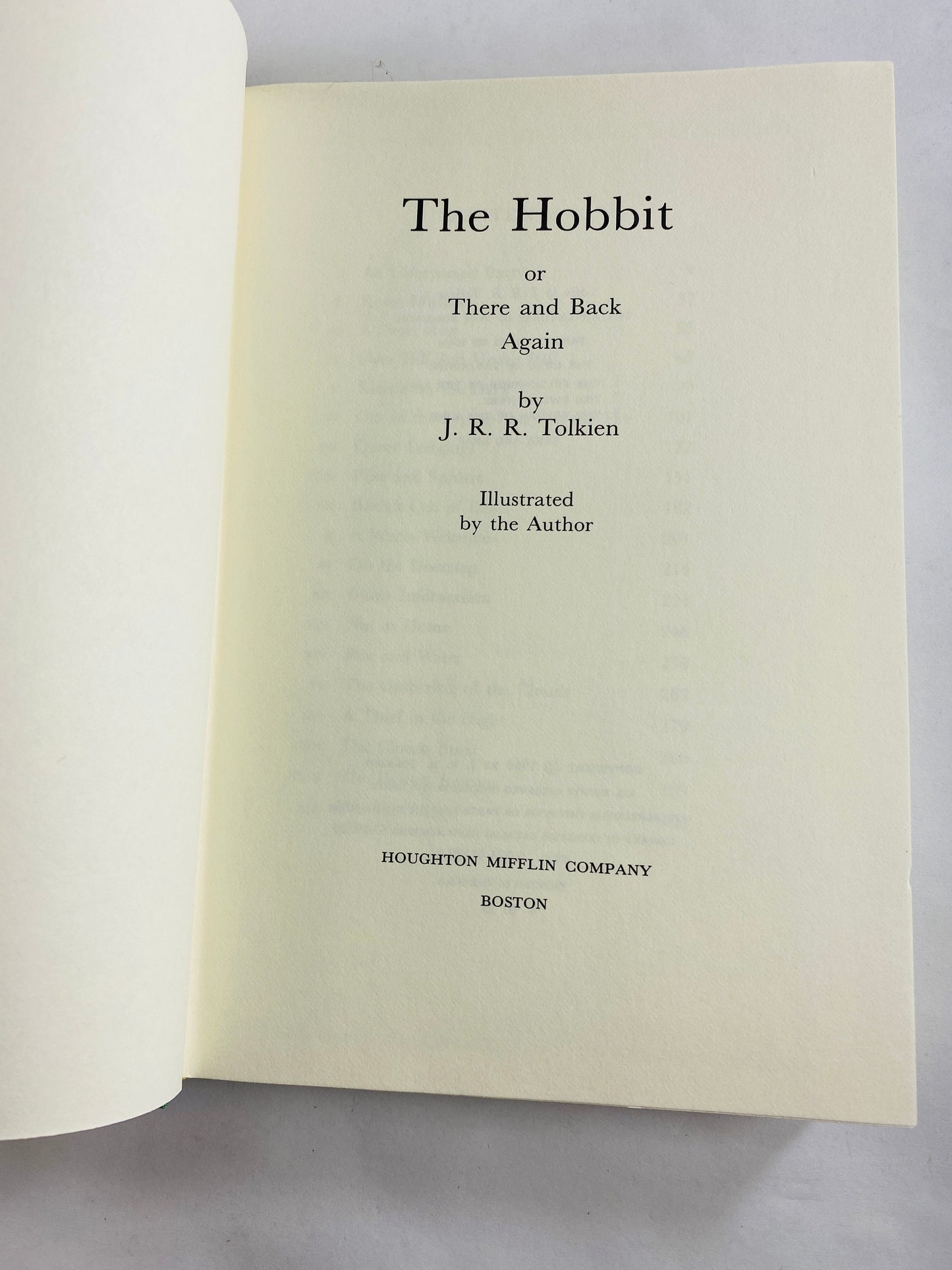 Hobbit or There and Back Again by JRR Tolkien with dust jacket 4th Edition gift Science fiction Lord of the Rings