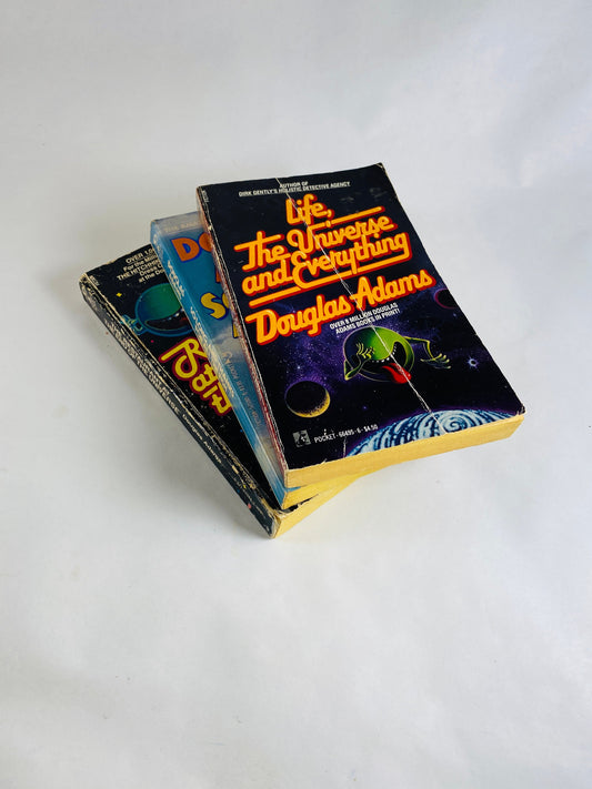 1981 Hitchhiker's Guide to the Galaxy vintage Douglas Adams paperback book FIRST printing Life Universe Everything Restaurant Universe Fish