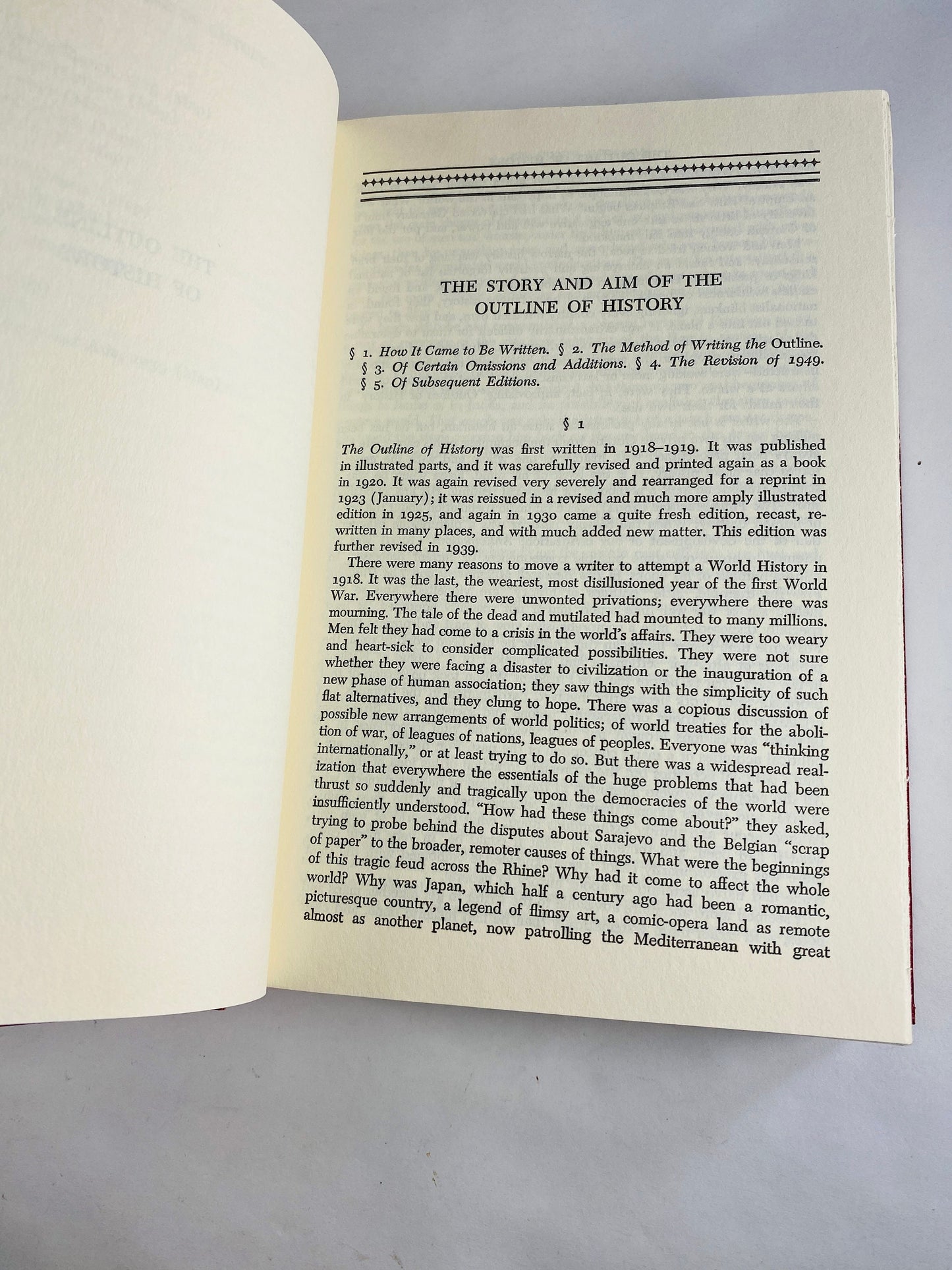 1971 Outline of History by HG Wells Vintage red book Being a Plain History of Life and Mankind volume 1 Whole Story of Man Home office decor