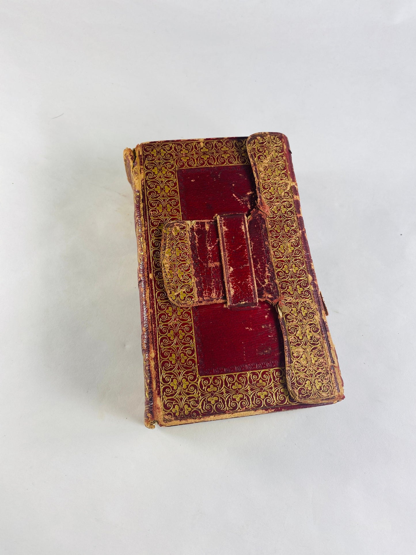 1820 Holy Bible Oxford Worn red Morocco Leather Cover, Collingwood Post Revolutionary War Old Testament Jesus Christ Miniature Collectible