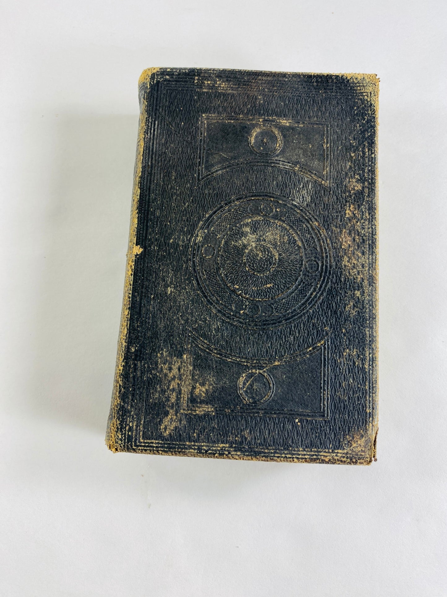 1850 Holy Bible Oxford with worn leather cover London incomplete printing Old New Testament Jesus Christ. Small miniature book decor