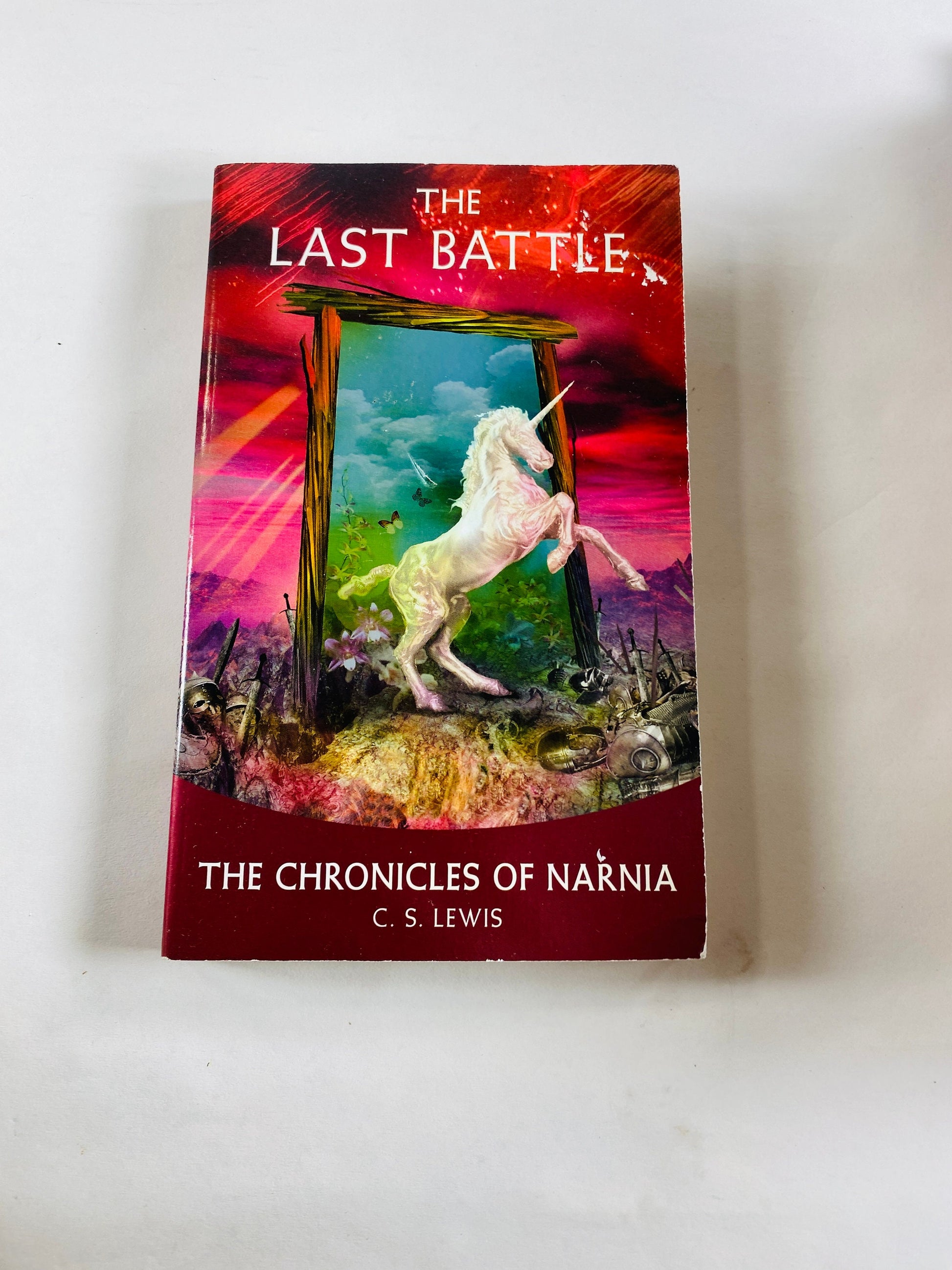 Chronicles of Narnia by CS Lewis Lion Witch and the Wardrobe vintage paperback book Magician's Nephew Last Battle science fiction Fantasy