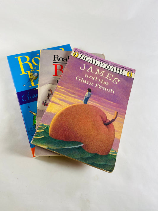 Roald Dahl Vintage paperback book set James and the Giant Peach, Boy, Charlie and the Chocolate Factory circa 1985