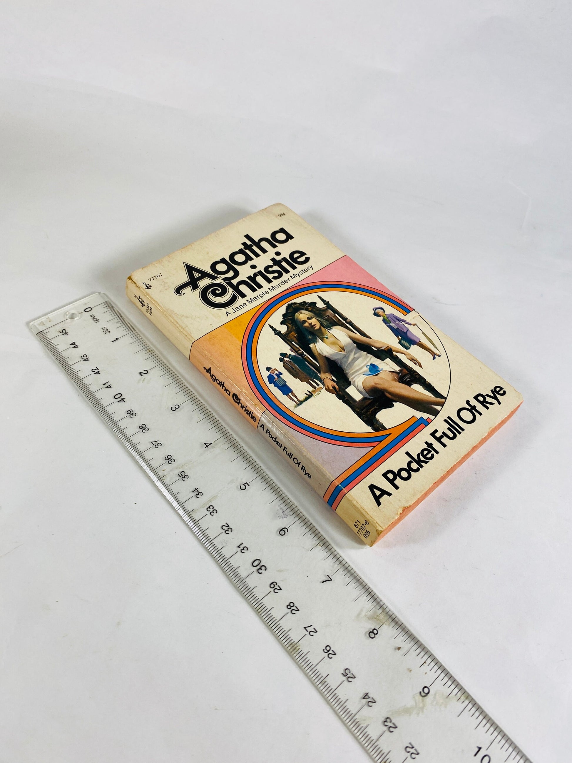 1974 Agatha Christie vintage EARLY paperback book Pocket Full of Rye