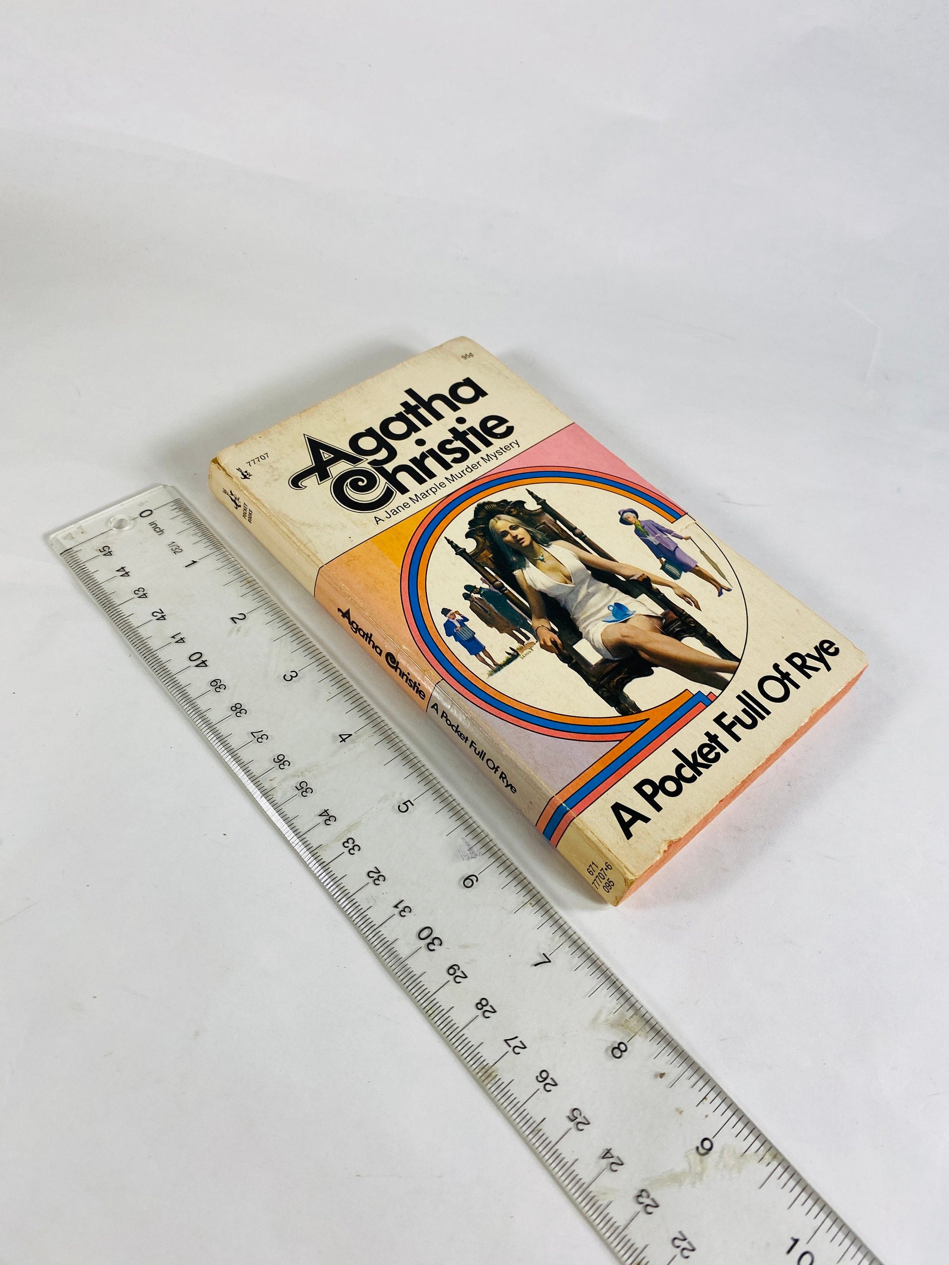 1974 Agatha Christie vintage EARLY paperback book Pocket Full of Rye