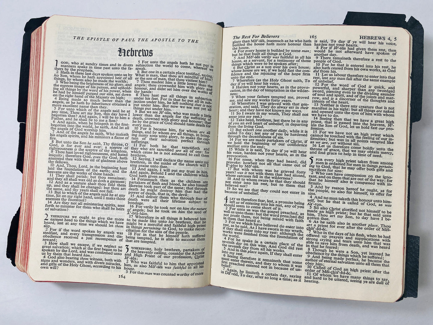 Holy Bible Old & New Testaments Revised Standard Version circa 1952. Vintage bible w black leather cover. World Publishing. King James Rev