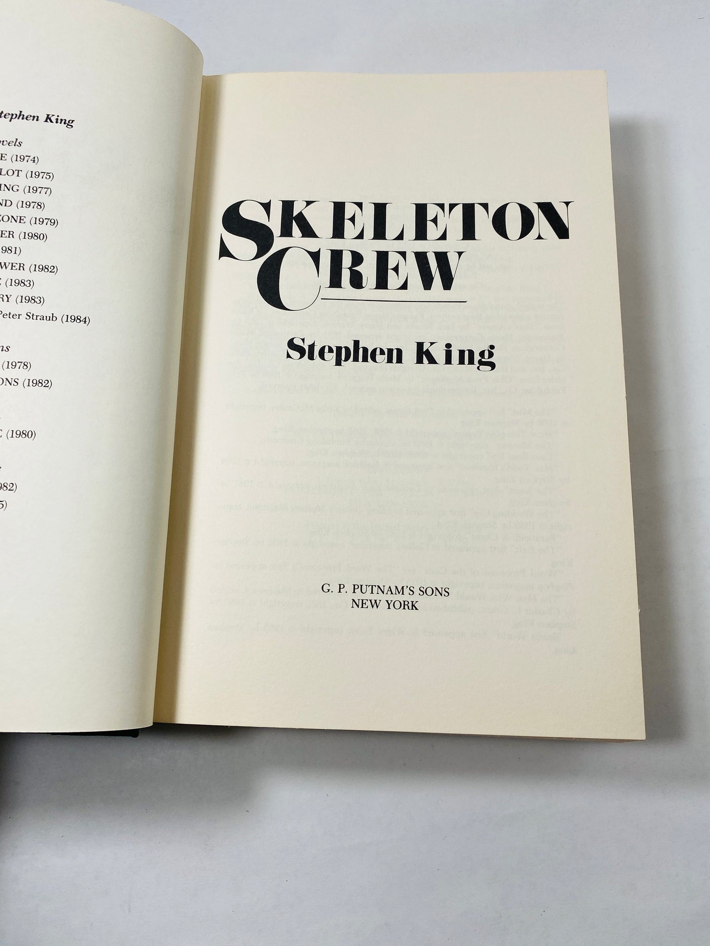 Skeleton Crew by Stephen King FIRST EDITION vintage book circa 1985 with dust jacket Horror book lover Gift