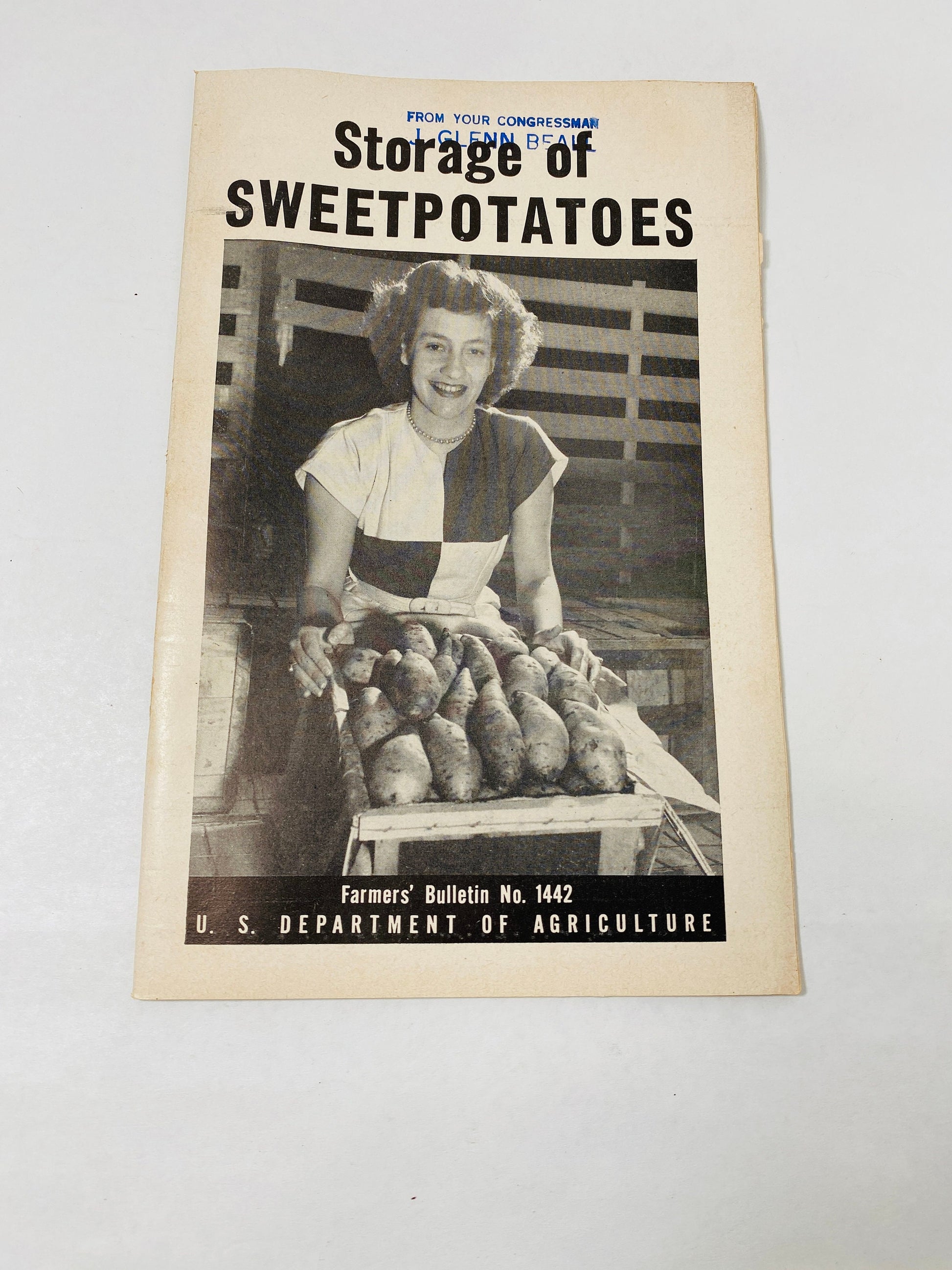 1940s Vintage Agriculture Department farm booklets potato harvesting diseases storage leafhopper homestead