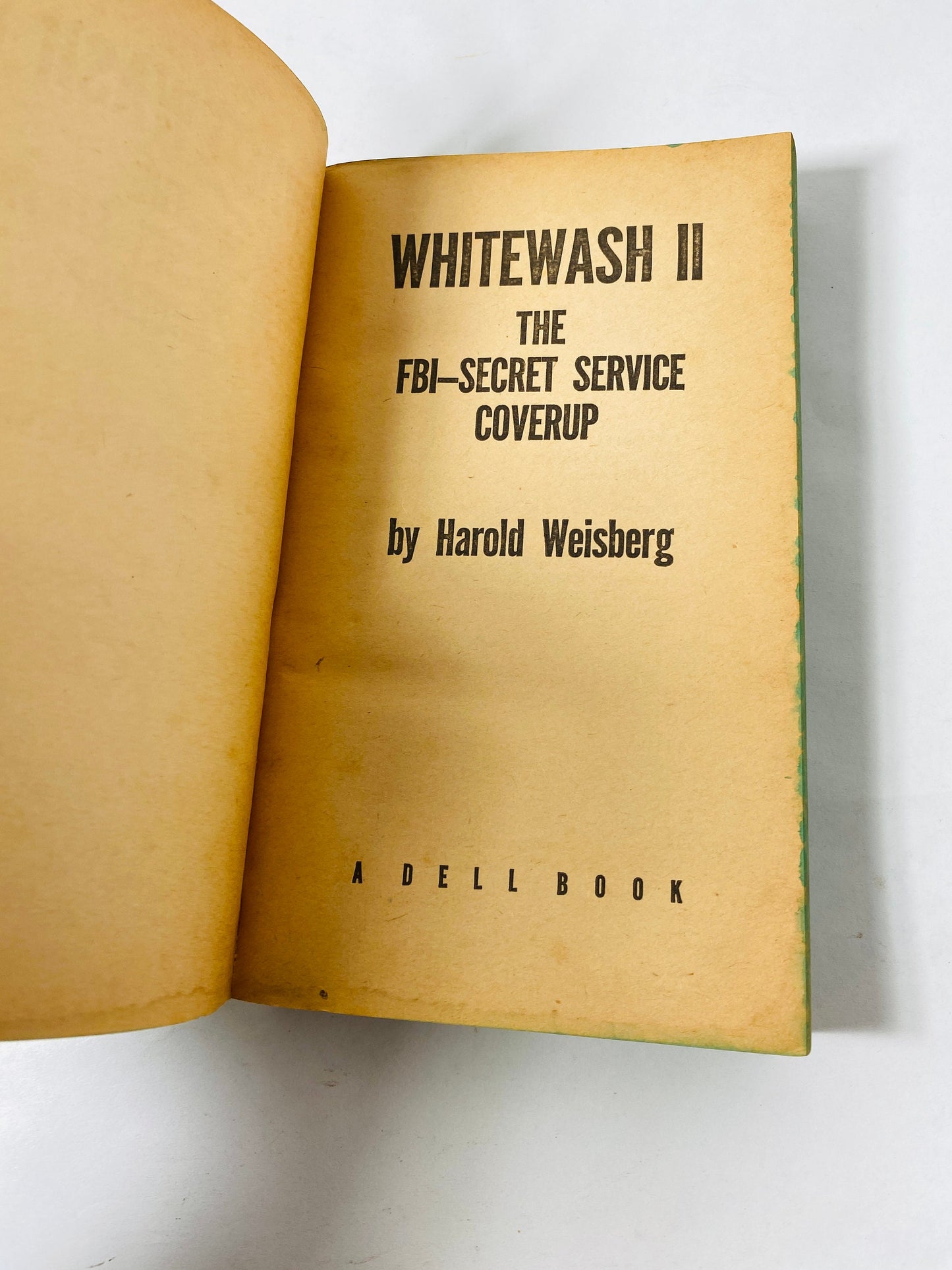 Whitewash FBI Secret Service Coverup EARLY PRINTING Vintage Dell paperback book circa 1967 written by Harold Weisberg Communism in America.