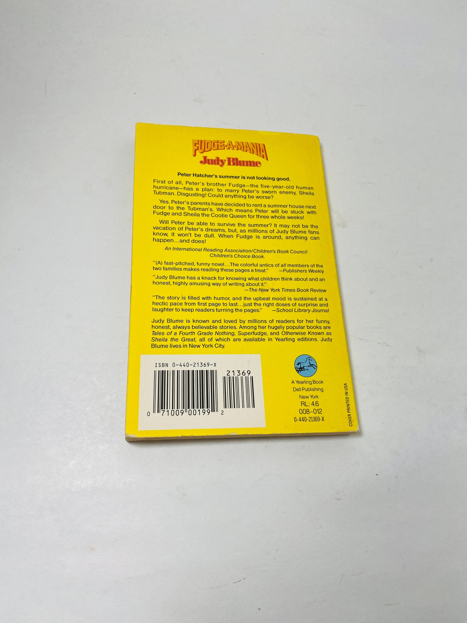 Judy Blume Fudge a Mania vintage paperback Dell book circa 1990 Young adult, tween book about bullying.