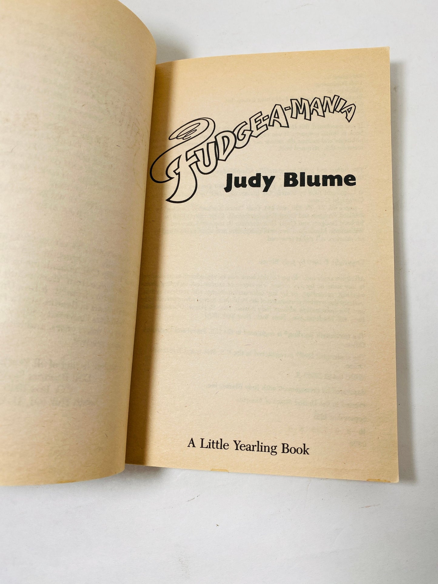 Judy Blume Fudge a Mania vintage paperback Dell book circa 1990 Young adult, tween book about bullying.