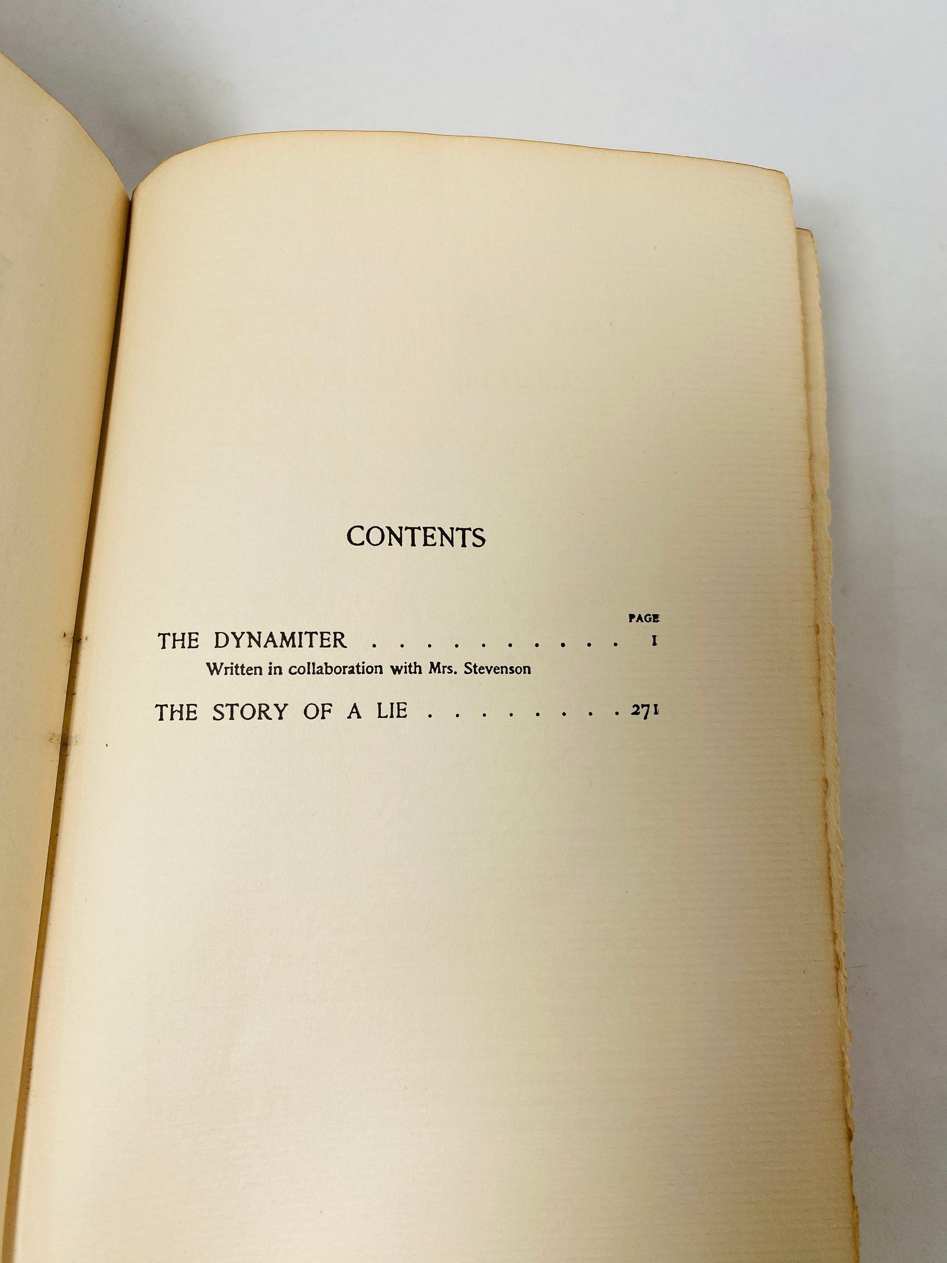 1895 Robert Louis Stevenson The Novels and Tales of Robert Louis Stevenson More New Arabian Nights - The Dynamiter - The Story of a Lie