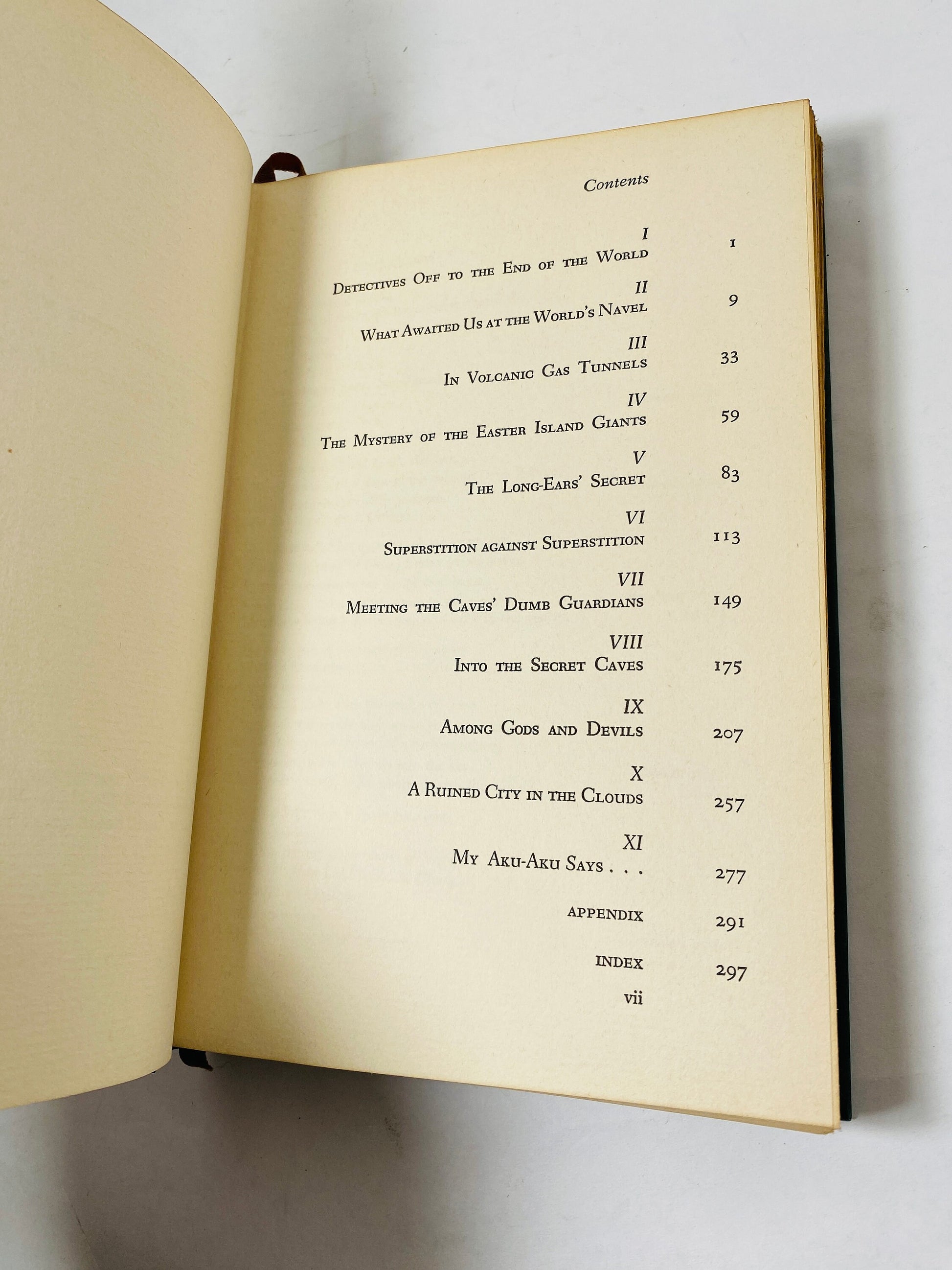 Aku Aku Secret of Easter Island by Thor Heyerdahl Kon-Tiki vintage book green and gold leatherette binding circa 1958