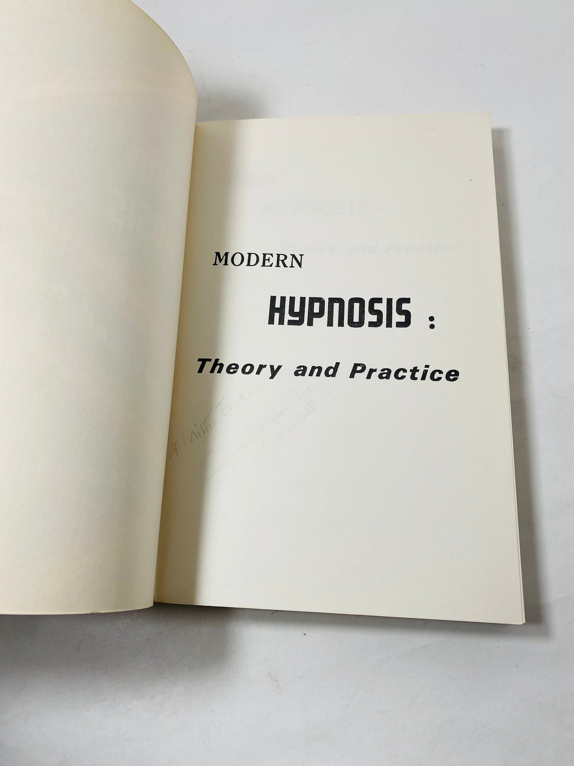 Modern Hypnosis vintage paperback book by Masud Ansari circa 1982 Mind Control Method FIRST paperback printing.