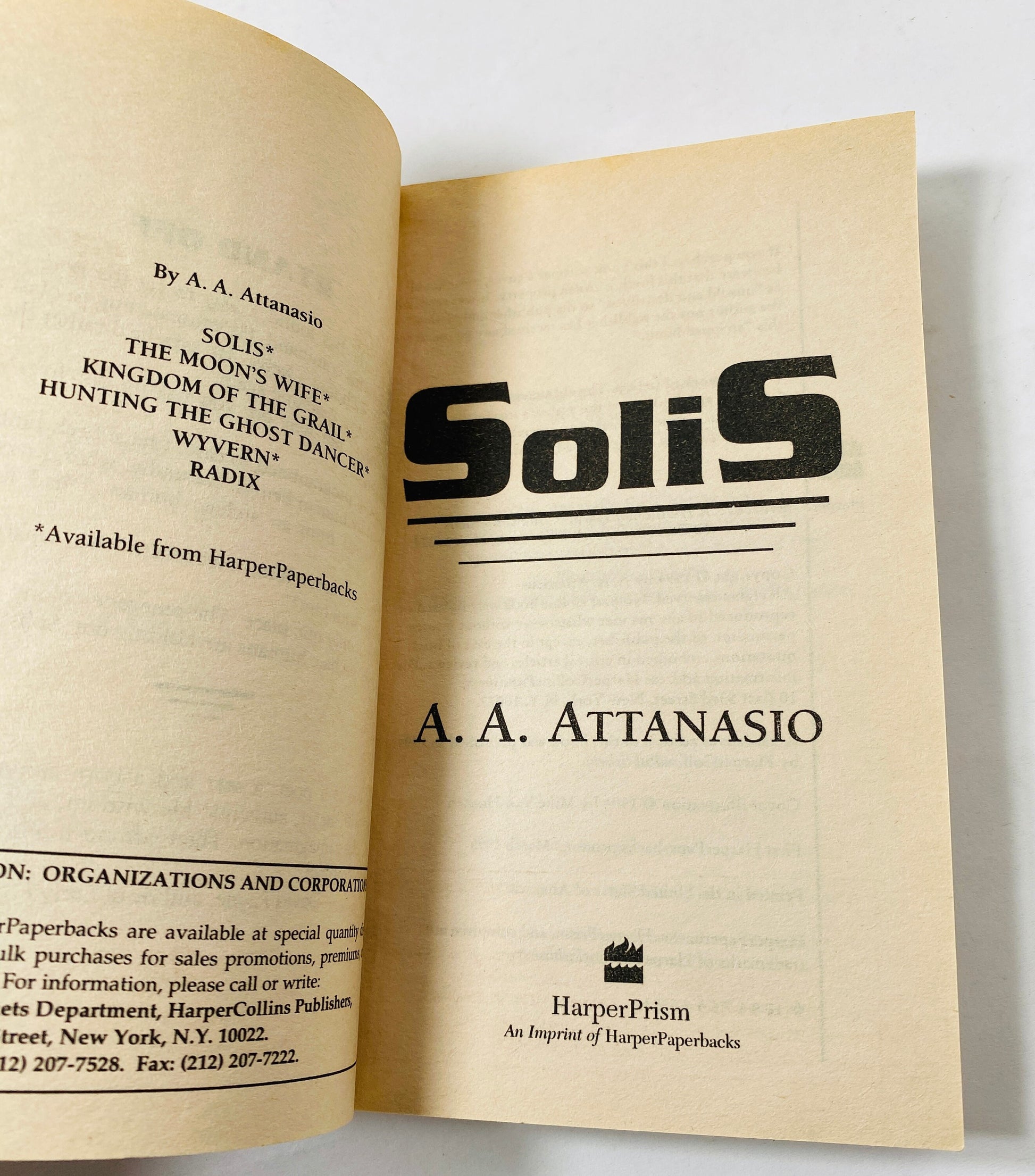 Solis vintage FIRST printing paperback book by AA Attanasio circa 1995 about waking up 1000 years after having the brain frozen. Scifi