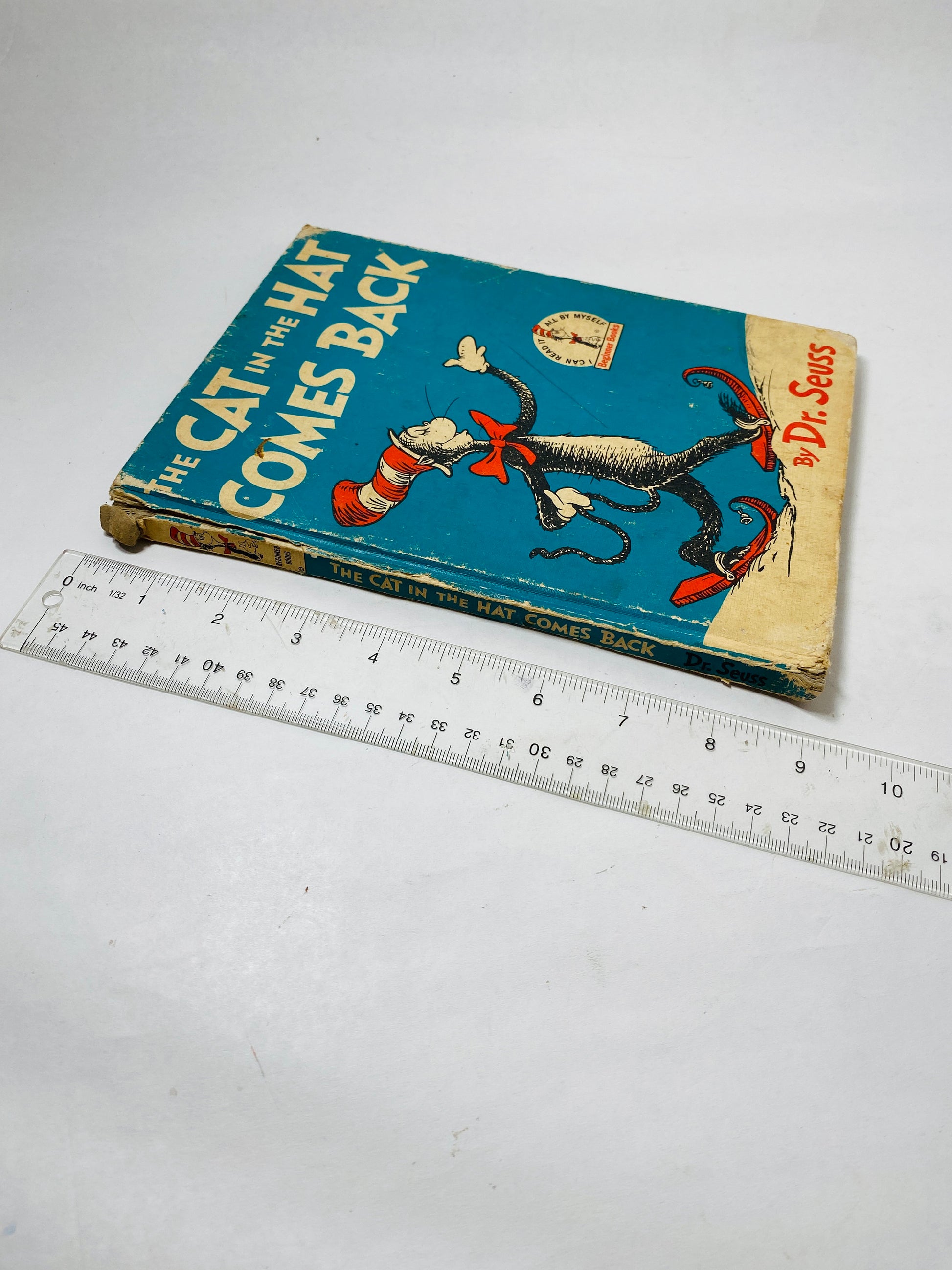 Dr Seuss Cat in the Hat Comes Back Vintage EARLY PRINTING collectible book pictoral boards circa 1958. Children's reading