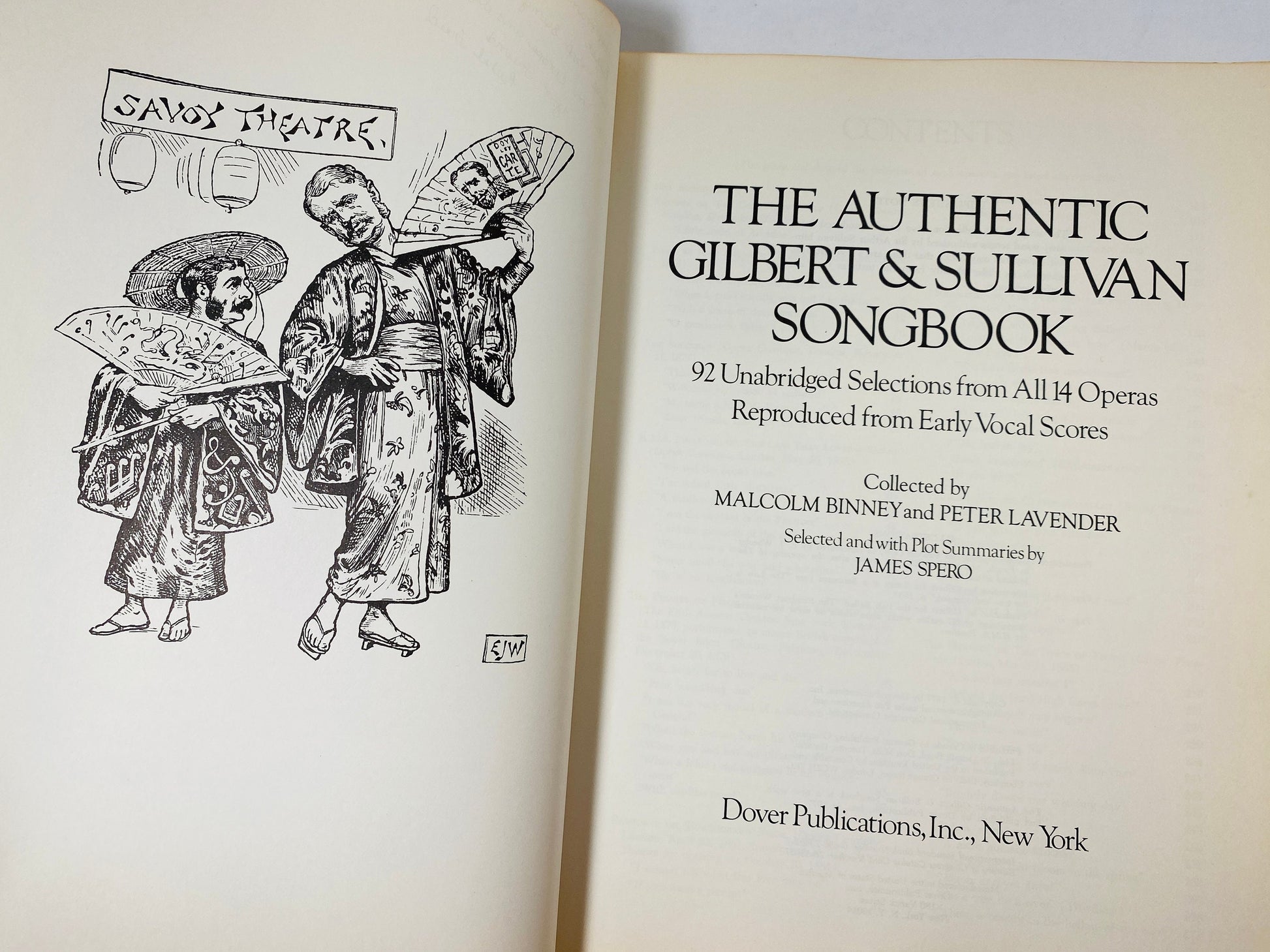 Gilbert & Sullivan Songbook LARGE vintage music score selections from all 14 operas Pirates of Penzance circa 1977