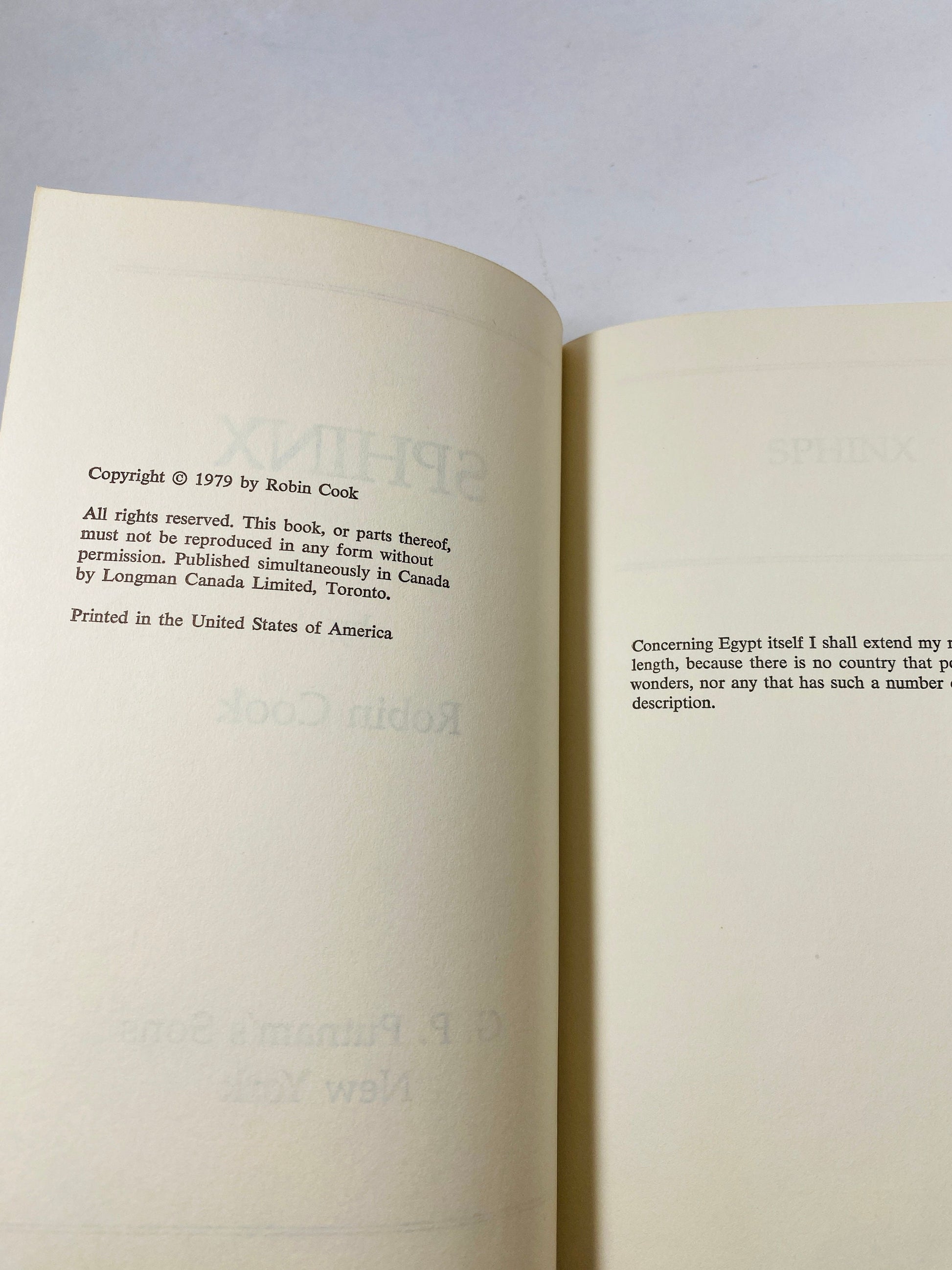 Sphinx by Robin Cook Vintage book circa 1979 adventurous mystery set in Egypt thriller science fiction