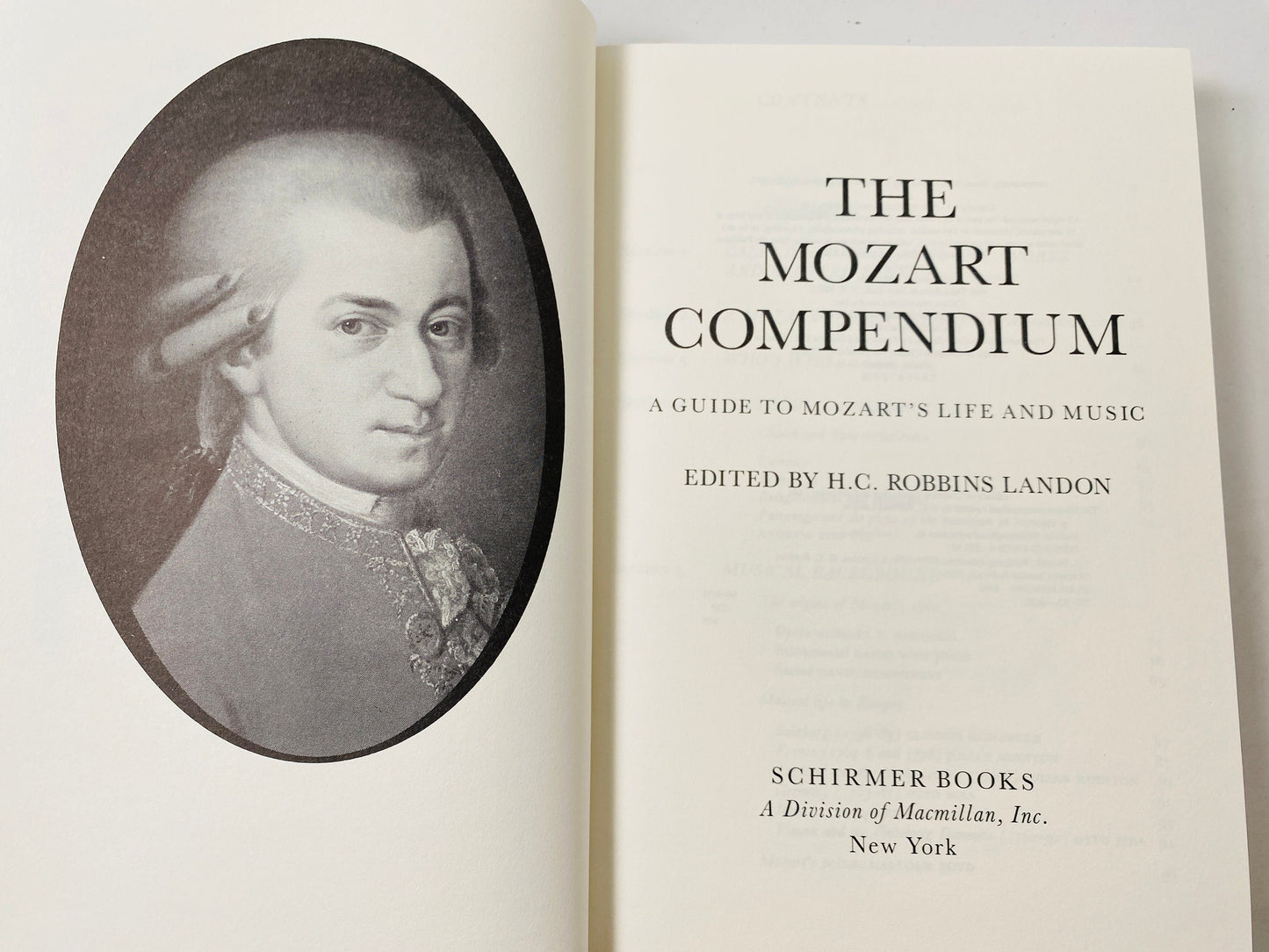 Mozart Compendium Life & Music BEAUTIFUL vintage book by Robbins Landon LARGE collectible orchestral music biography composer symphony