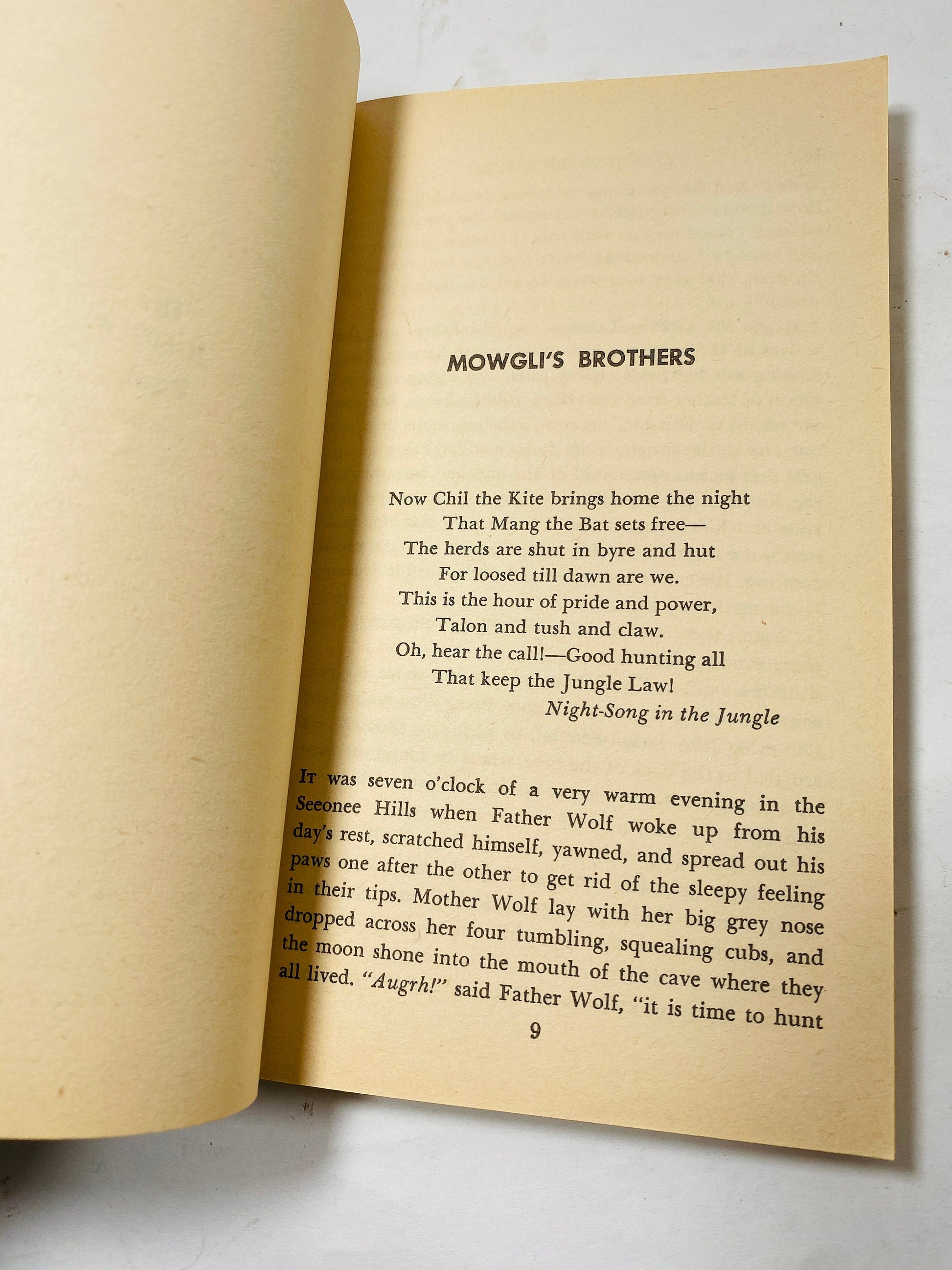 Rudyard Kipling Jungle Book vinage paperback book circa 1970 Book lover gift! Fables Vintage Book