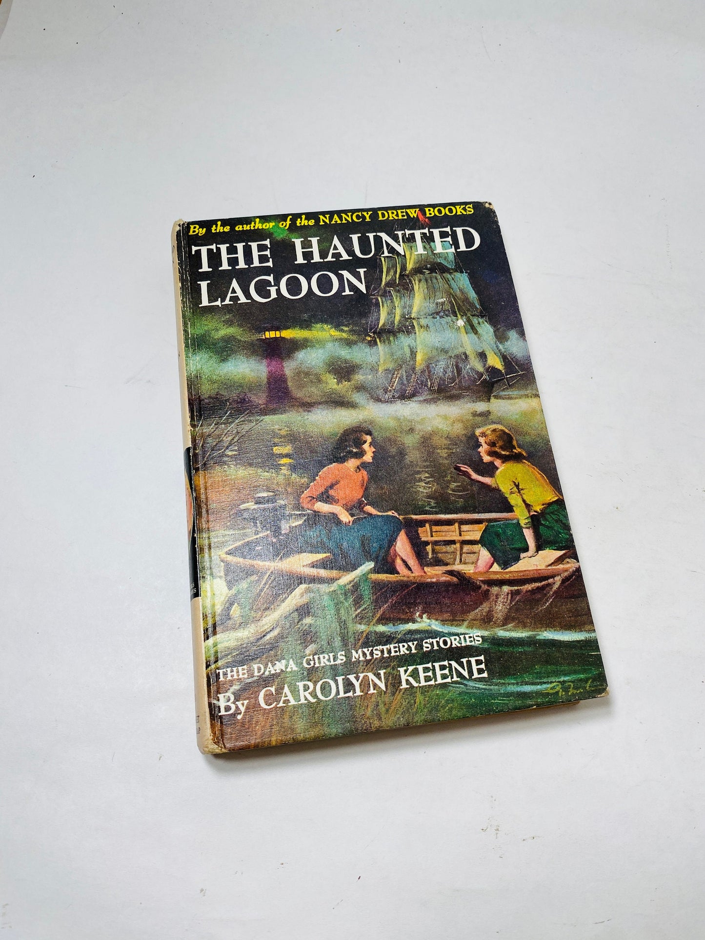 1960 Nancy Drew vintage book Carolyn Keene picture cover green & white endpapers Mystery Crossroads Secret Old Well Clue Cobweb Shadow Tower