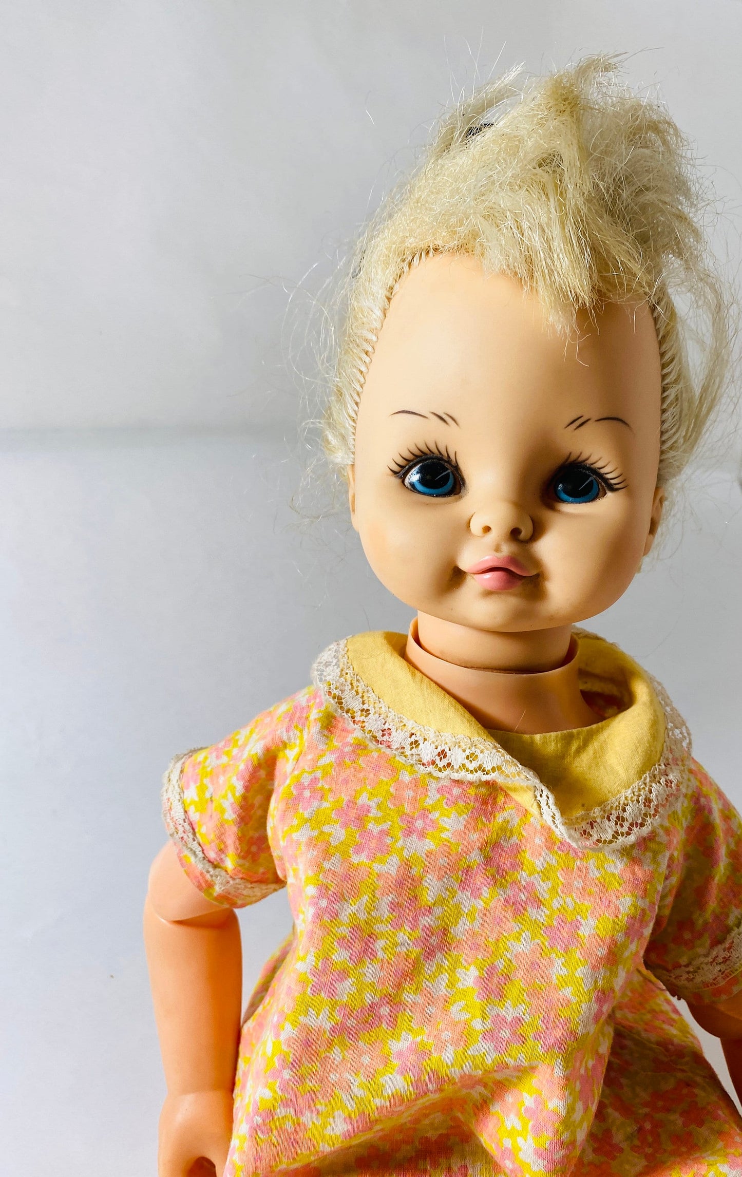 Vintage 1970 Horsman Peggy Pen Pal poseable doll beautiful Collectible childrens toy Nursery