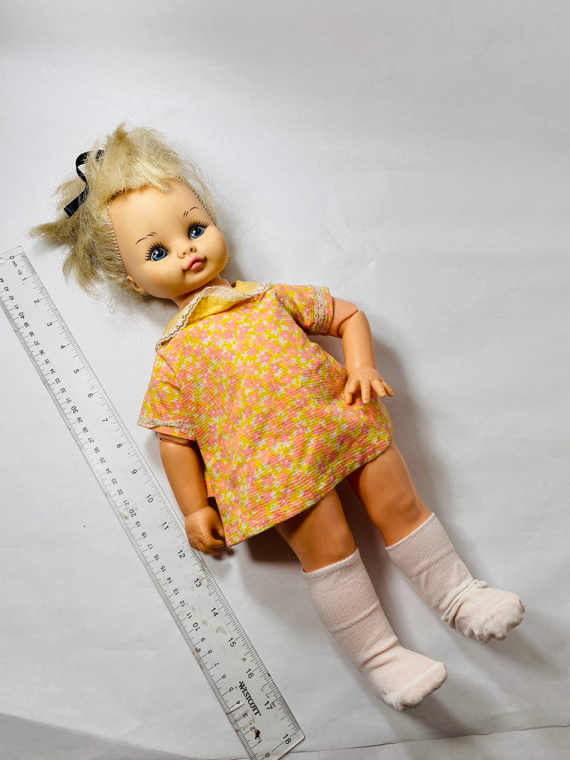 Vintage 1970 Horsman Peggy Pen Pal poseable doll beautiful Collectible childrens toy Nursery