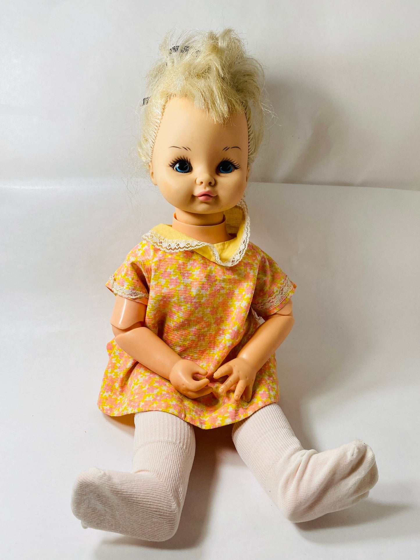 Vintage 1970 Horsman Peggy Pen Pal poseable doll beautiful Collectible childrens toy Nursery