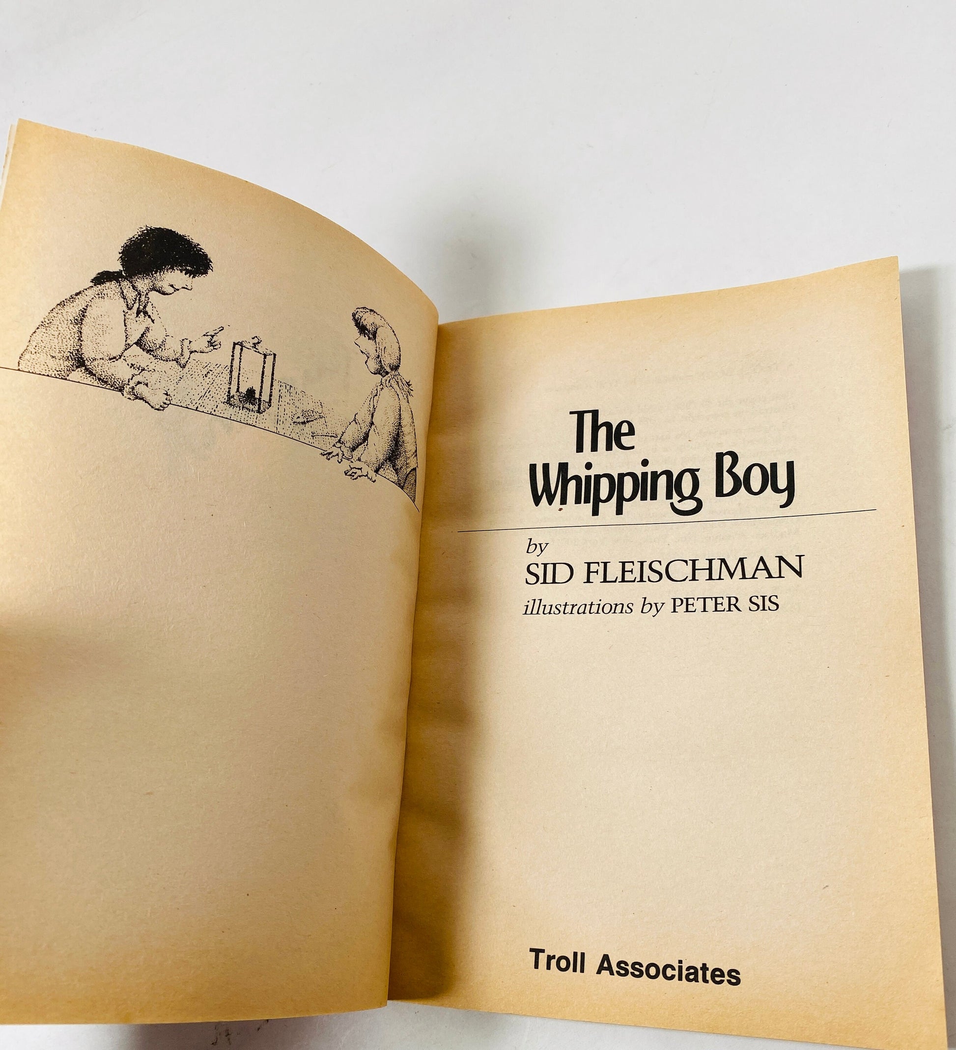 1986 Whipping Boy Vintage paperback book by Sid Fleischman Newbery Medal-winning story of prince and another child is punished in his place