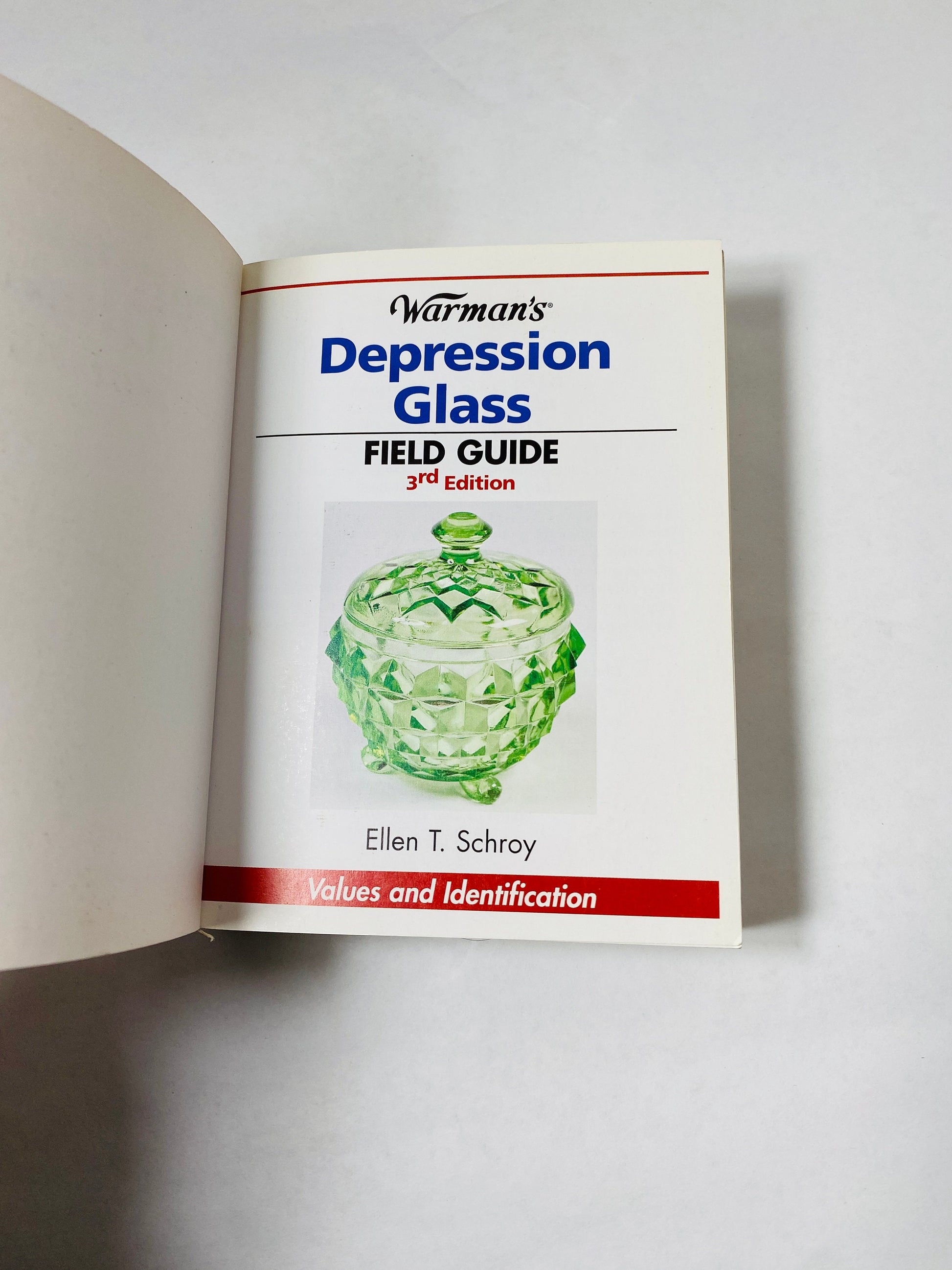 Depression Glass collector's guide by Schroy vintage paperback book with company history and model list