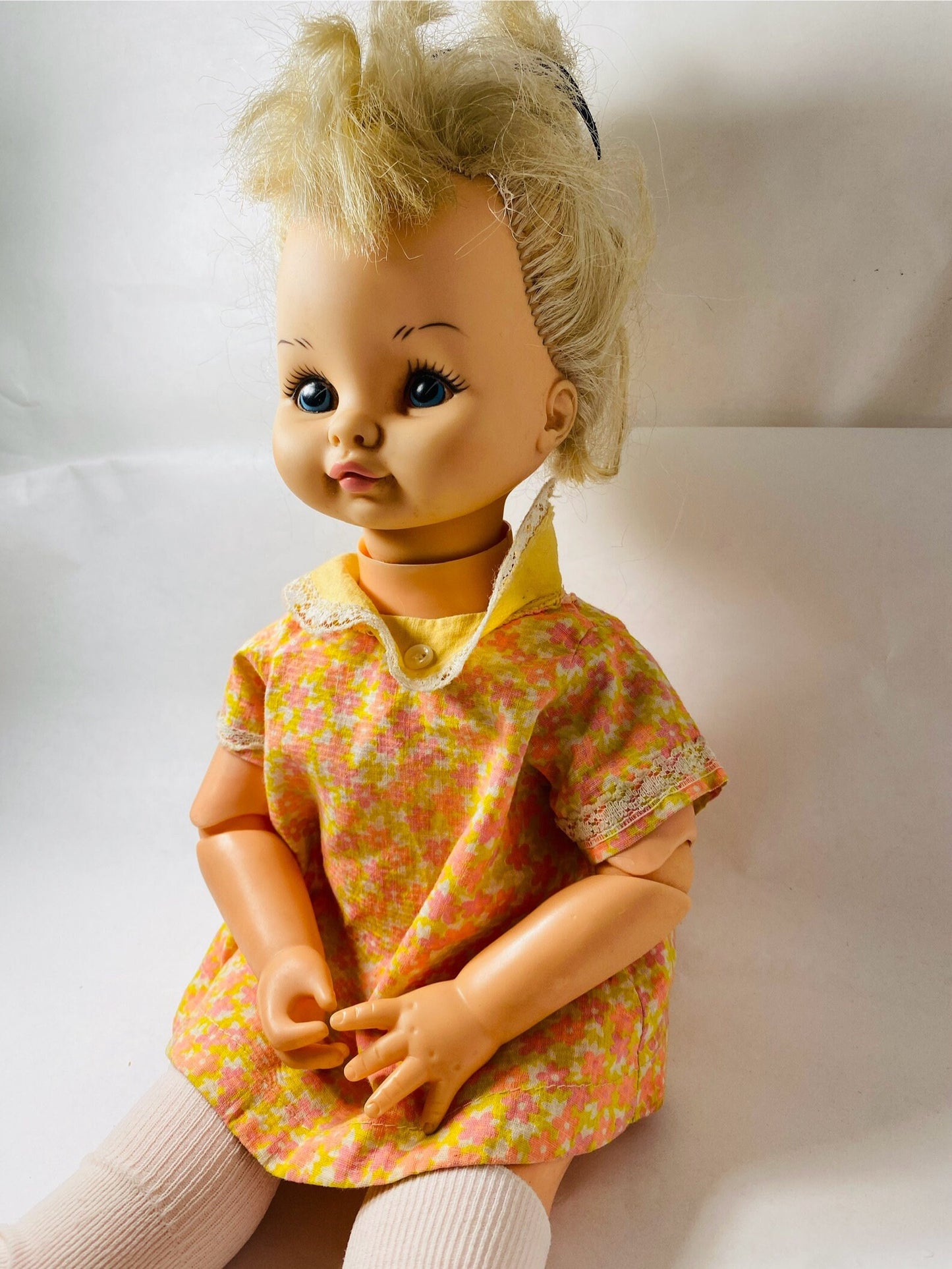 Vintage 1970 Horsman Peggy Pen Pal poseable doll beautiful Collectible childrens toy Nursery