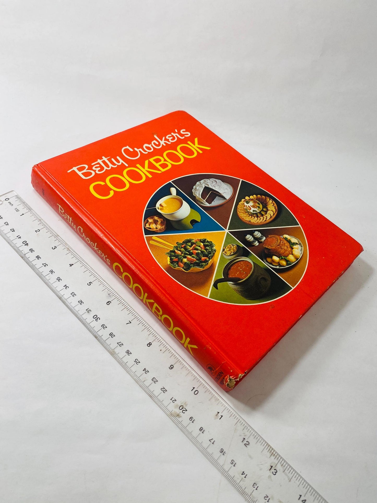 Betty Crocker's Cookbook vintage SECOND PRINTING circa 1972 Pie Section Collage on Cover. Golden Press 98225 Book lover gift Red Cook book