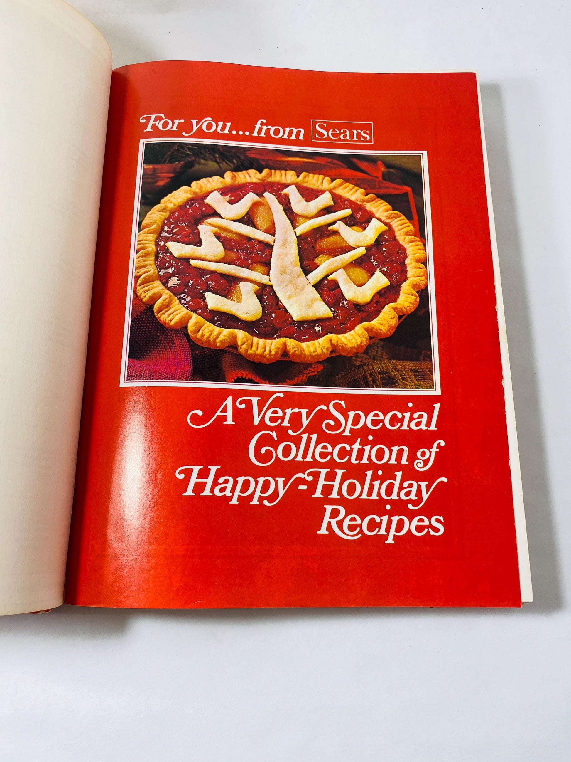 Betty Crocker's Cookbook vintage book circa 1972 Pie Section Collage on Cover kitchen collectible