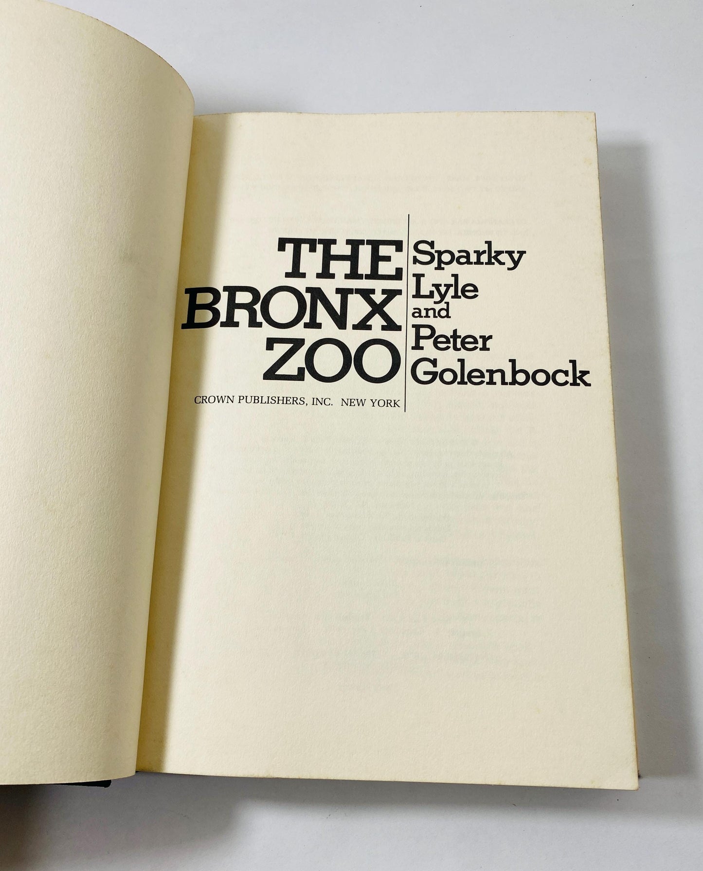 The Bronx Zoo Vintage book circa 1979 Lyle won the Al Cy Young pitching in relief for the world champion Yankees. Baseball NY