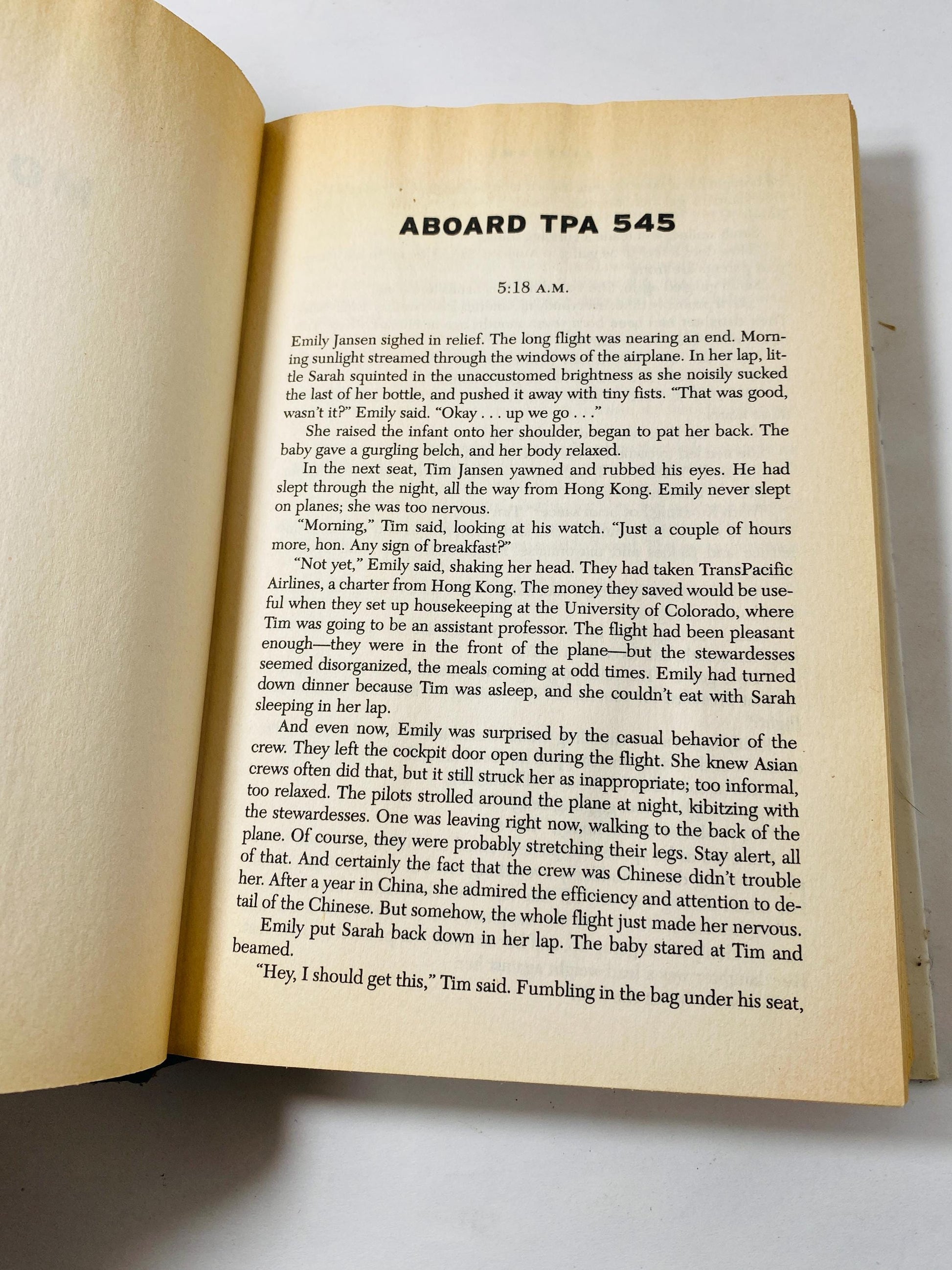 Airframe by Michael Crichton FIRST EDITION vintage book circa 1996 about airplanes and an investigation into a plane accident