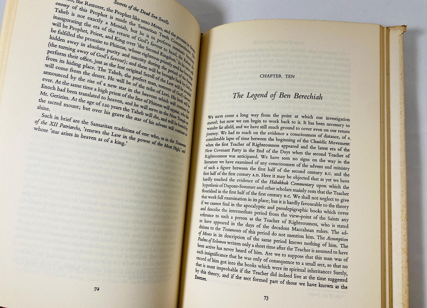 Secrets of the Dead Sea Scrolls vintage book by Hugh Schonfield circa 1957 amazing secrets behind these Judaean desert 2000-year-old texts