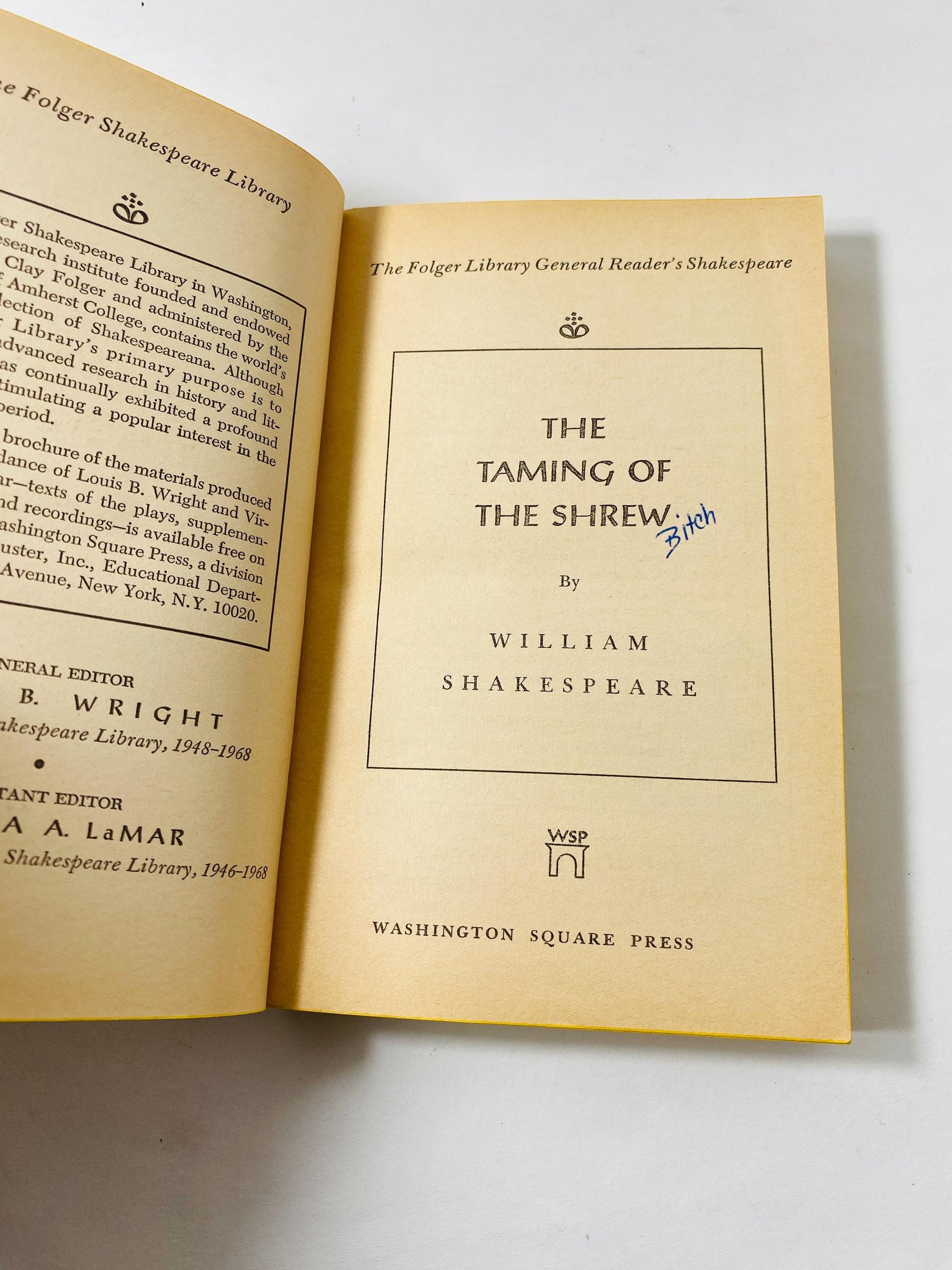 Taming of the Shrew by William Shakespeare Vintage Folger Library paperback book circa 1970 home decor gift. Christmas Chanukah