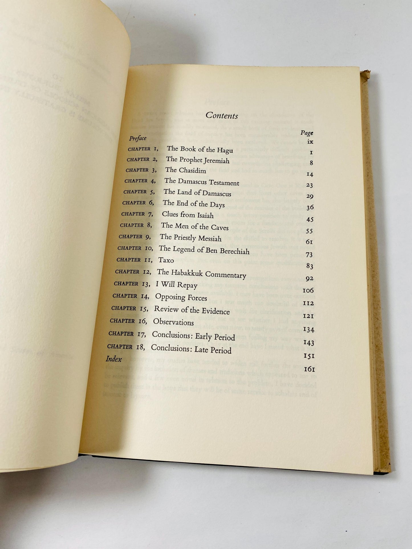 Secrets of the Dead Sea Scrolls vintage book by Hugh Schonfield circa 1957 amazing secrets behind these Judaean desert 2000-year-old texts