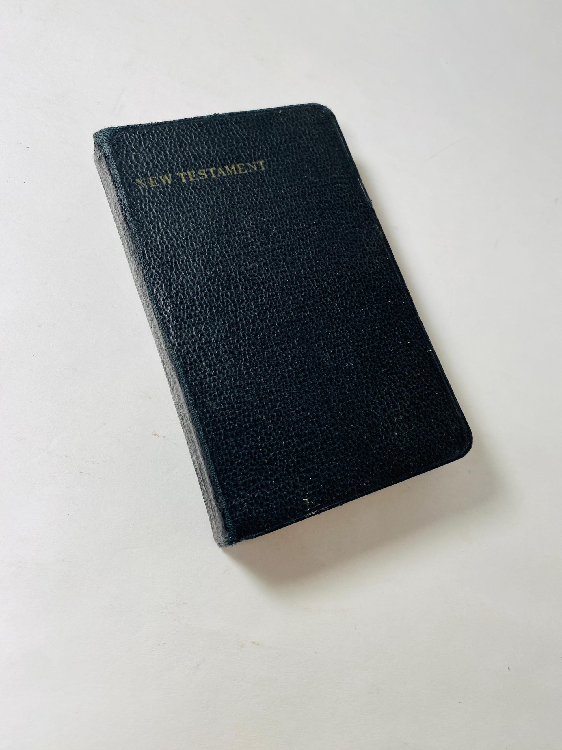 1933 New Testament Holy Bible printed in great Britain illustrated Collins edition miniature book with black leatherette cover. Small