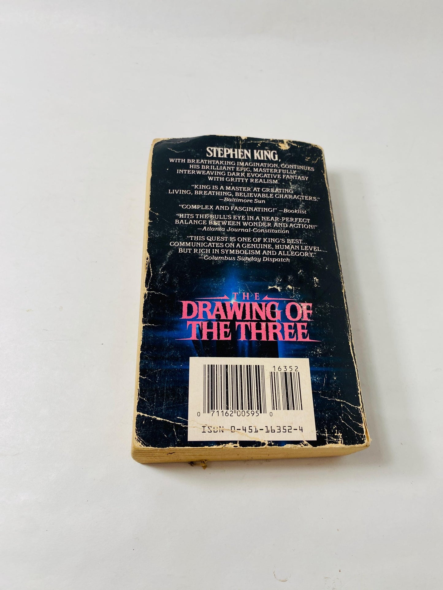 The Dark Tower II Drawing of the Three by Stephen King. FIRST EDITION First Printing. Vintage book circa 1987. First Plume Printing. Gift