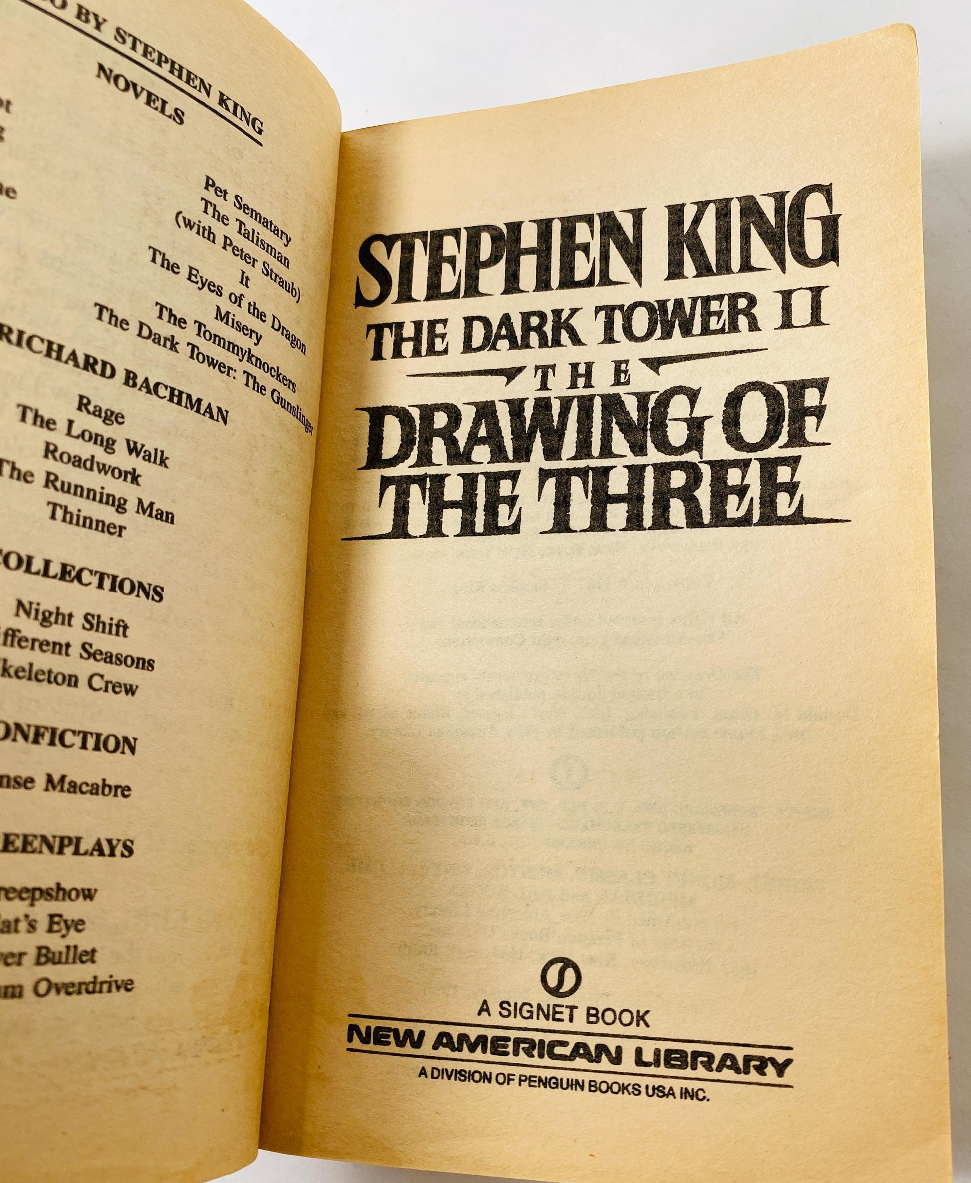 The Dark Tower II Drawing of the Three by Stephen King. FIRST EDITION First Printing. Vintage book circa 1987. First Plume Printing. Gift