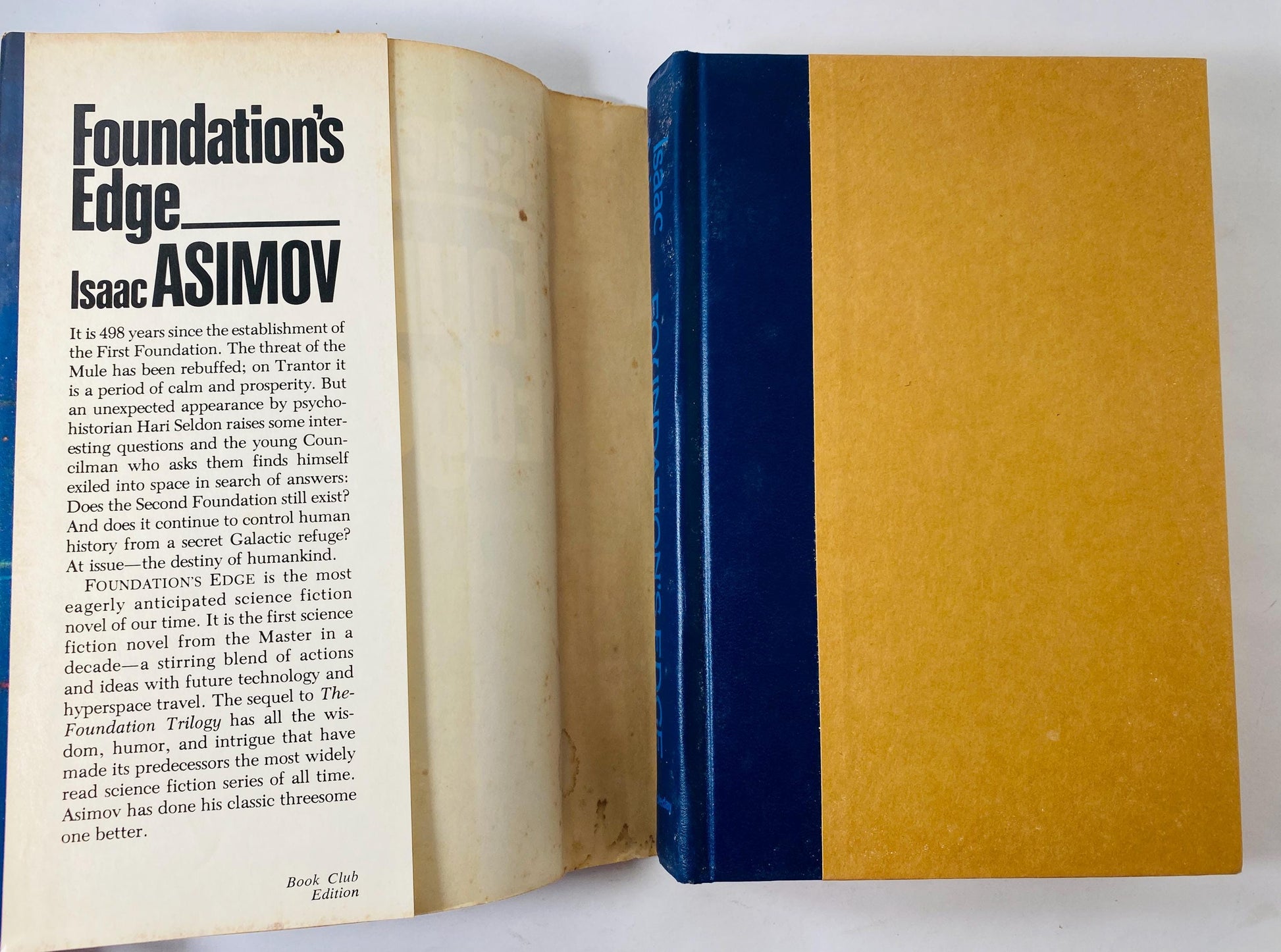 Foundation's Edge by Isaac Asimov vintage book circa 1982 Science Fiction Fantasy Horror. Book lover gift