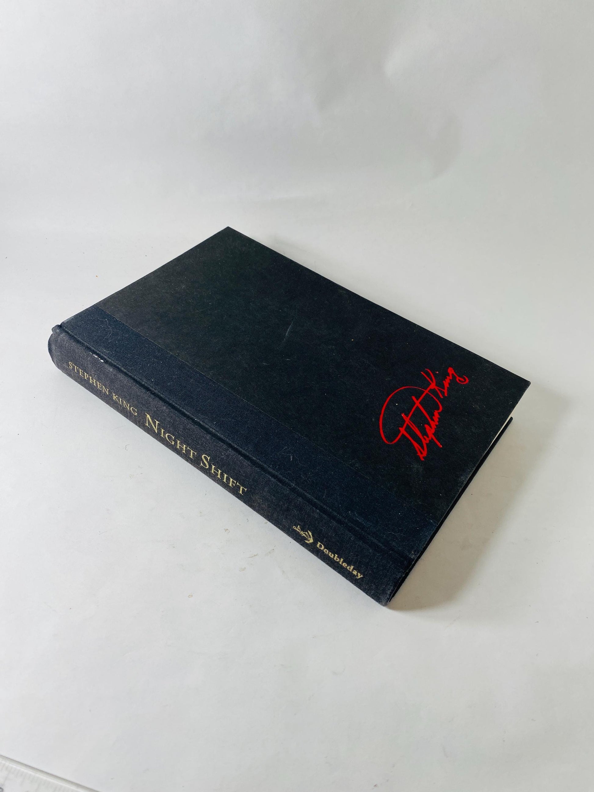Night Shift by Stephen King EARLY PRINTING! Vintage book circa 1978 horror Children of the Corn Graveyard Shift, and The Lawnmower Man