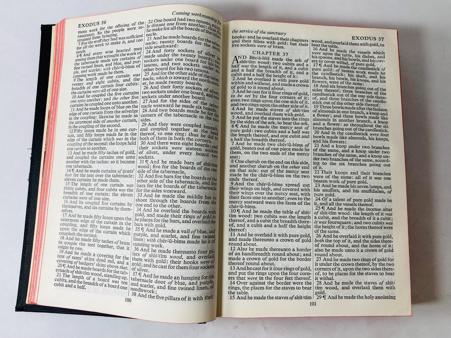 Holy Bible Old & New Testaments circa 1957 Vintage book w black cover Collins diligently revised by his Majesty's Special Command