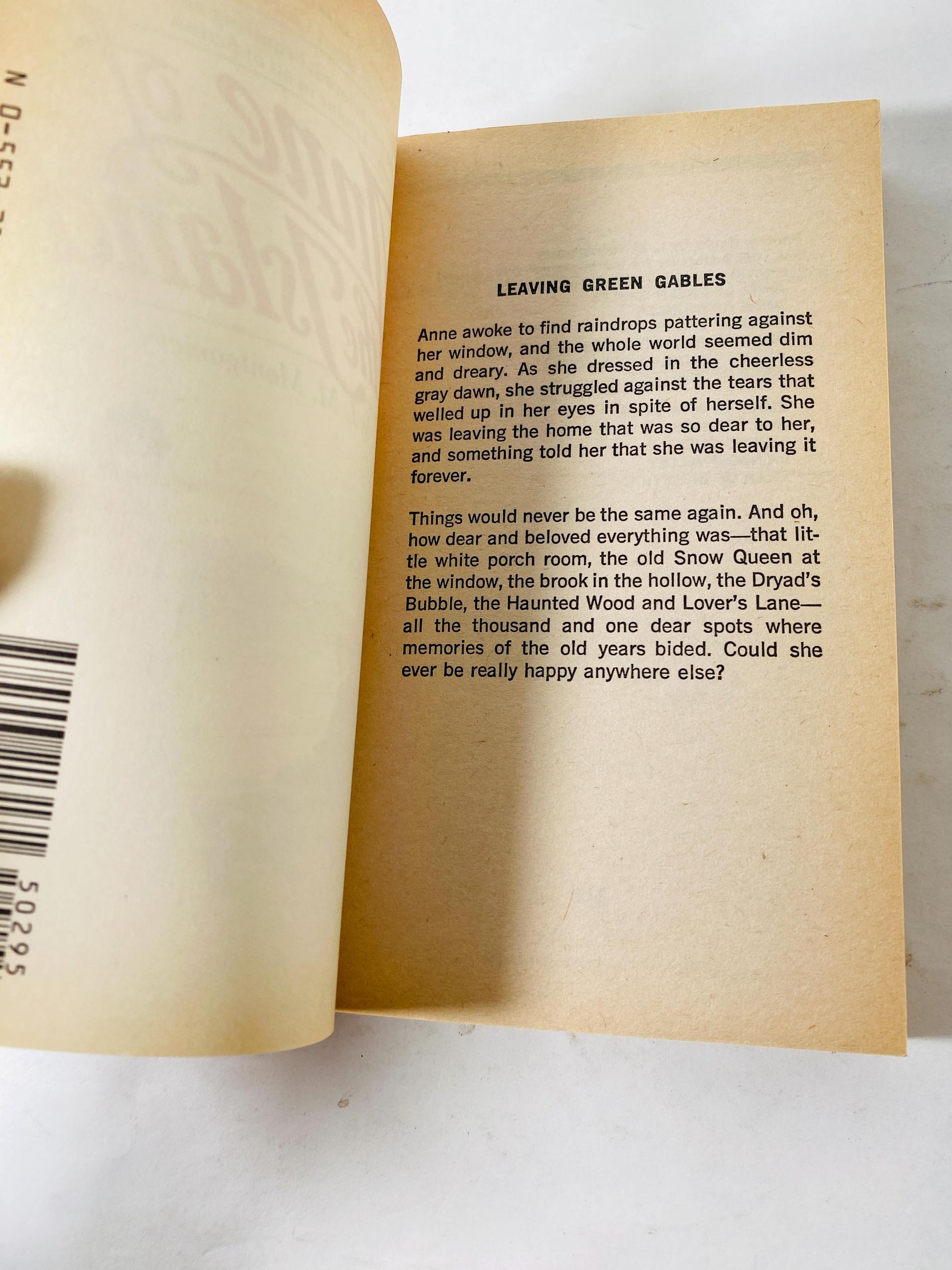 Anne of the Island vintage Green Gables paperback book by LM Montgomery circa 1987