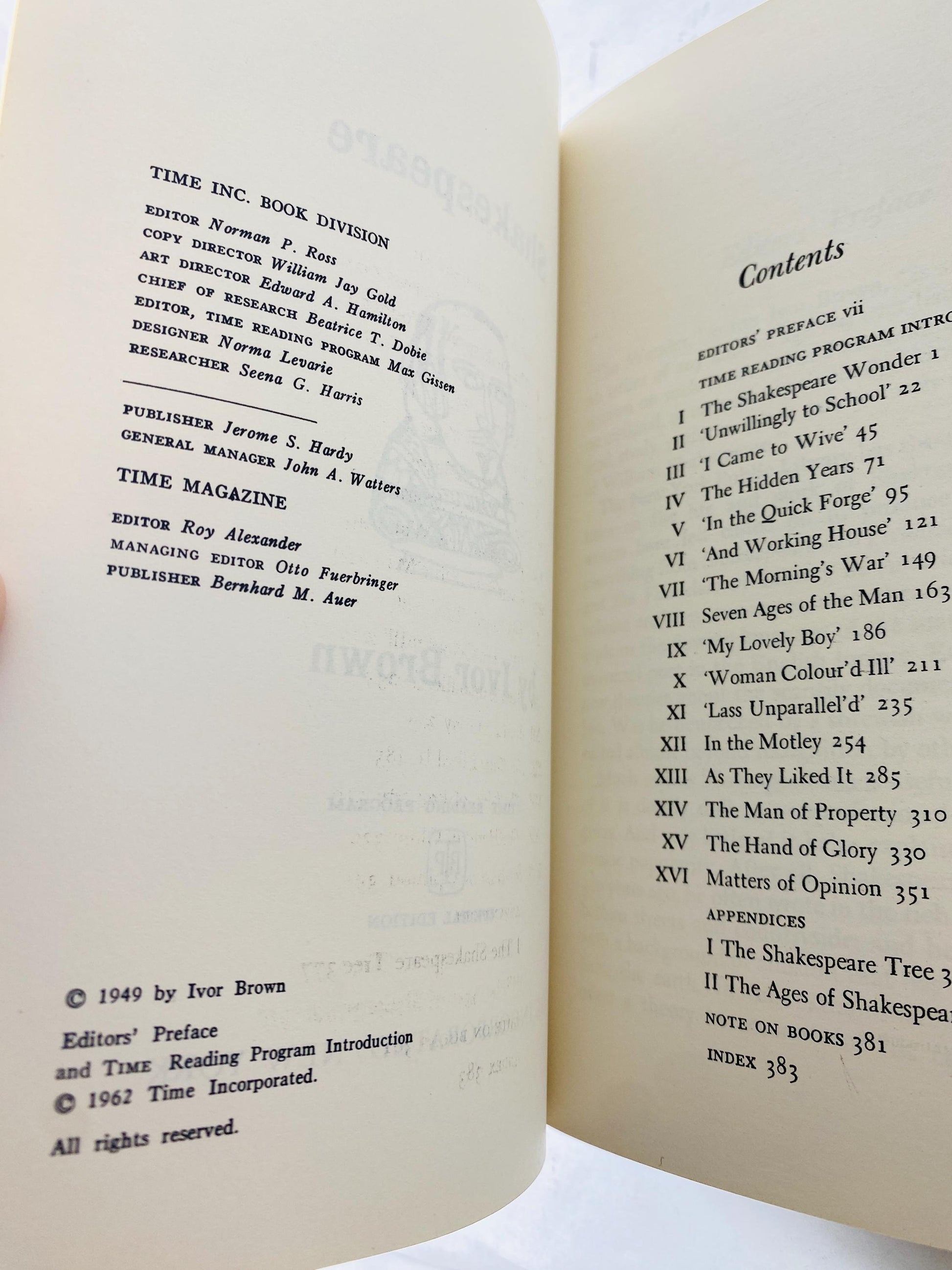 1962 vintage Shakespeare paperback book by Ivor Brown Overview of William Shakespeare’s life, work, background, and literary legacy.