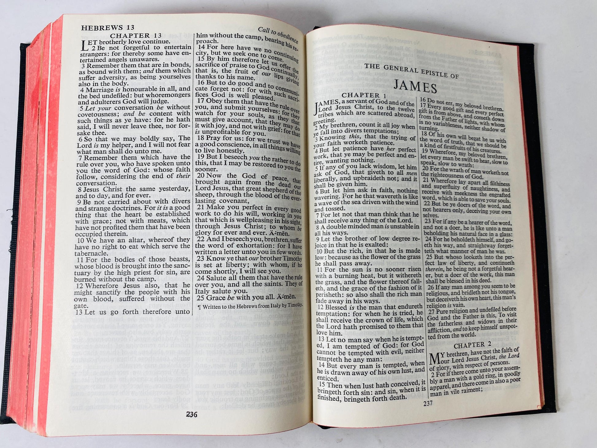 Holy Bible Old & New Testaments circa 1957 Vintage book w black cover Collins diligently revised by his Majesty's Special Command