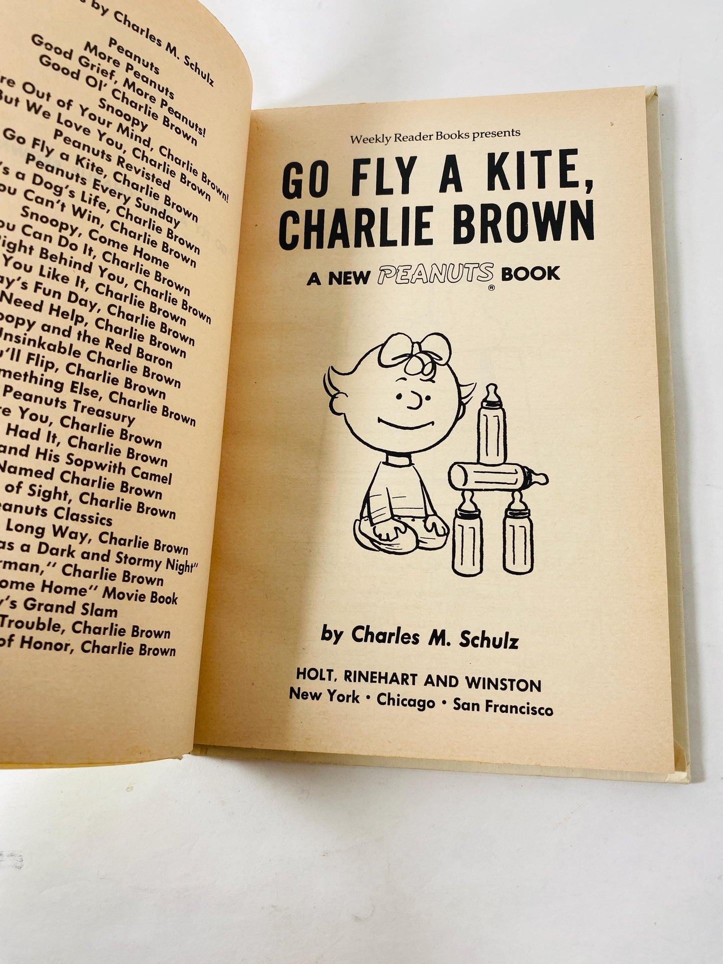 1960 Go Fly a Kite, Charlie Brown. Vintage Weekly Reader book by Charles Schulz Classic Children's Book
