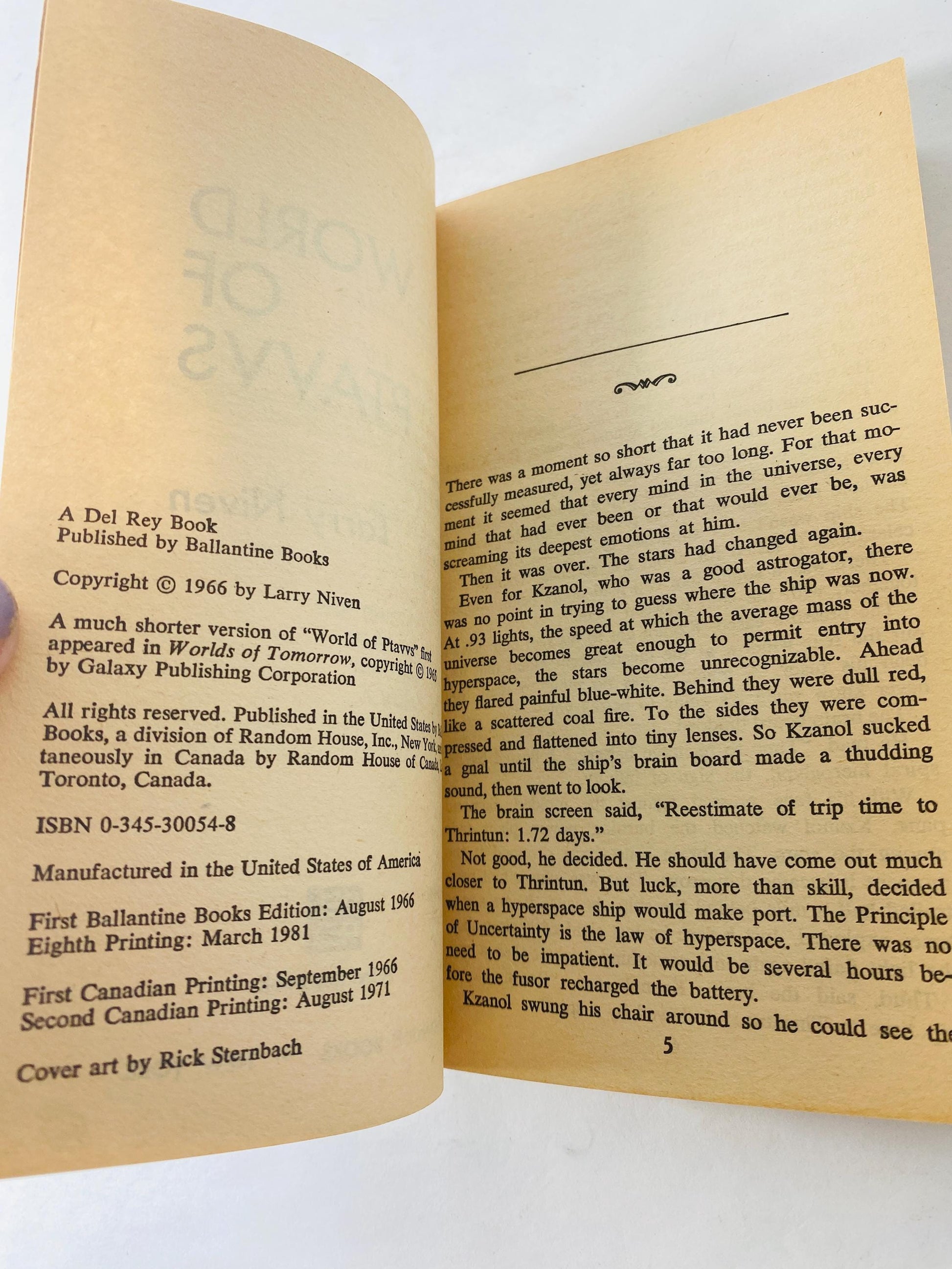 World of Ptavvs vintage paperback book by Larry Niven circa 1981 about telepathic skills and murderous organisms Science fiction scifi
