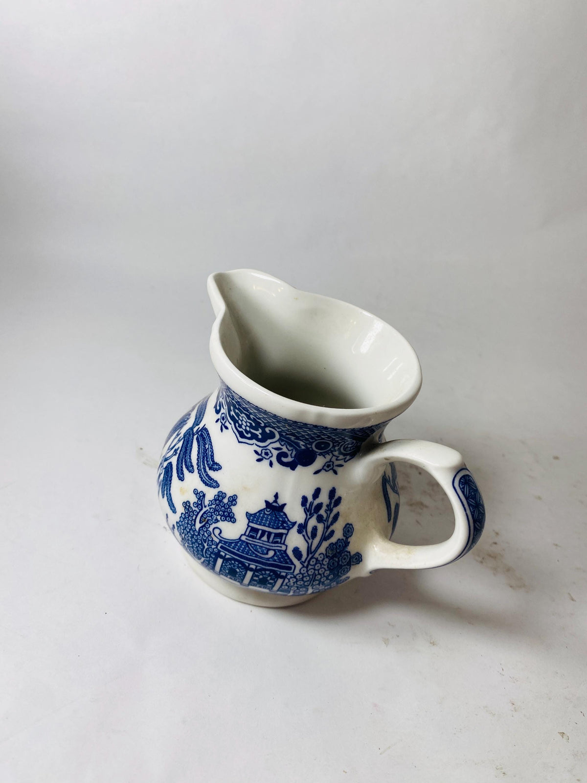 Vintage Churchill Blue Willow Chinoiserie Vintage creamer Butter Dish Made in England Retro kitchen collectible MCM Carnivore gift